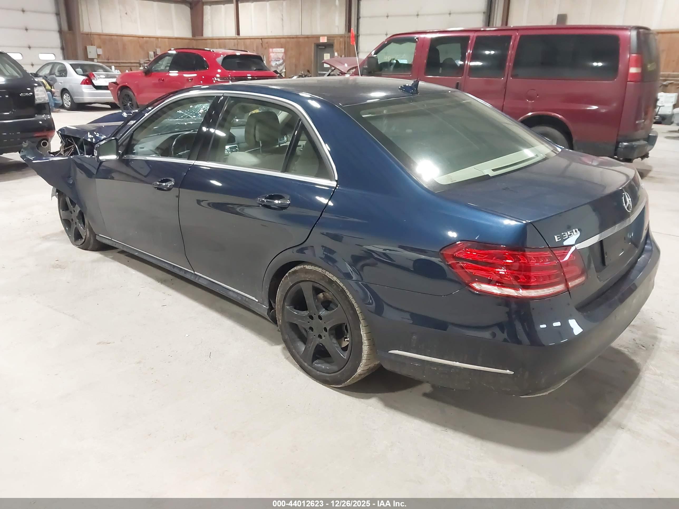 MERCEDES-BENZ E image 3