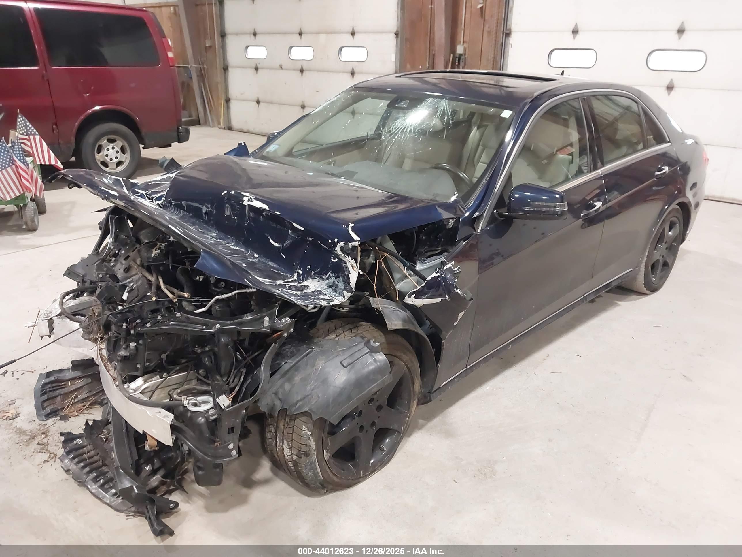 MERCEDES-BENZ E image 6