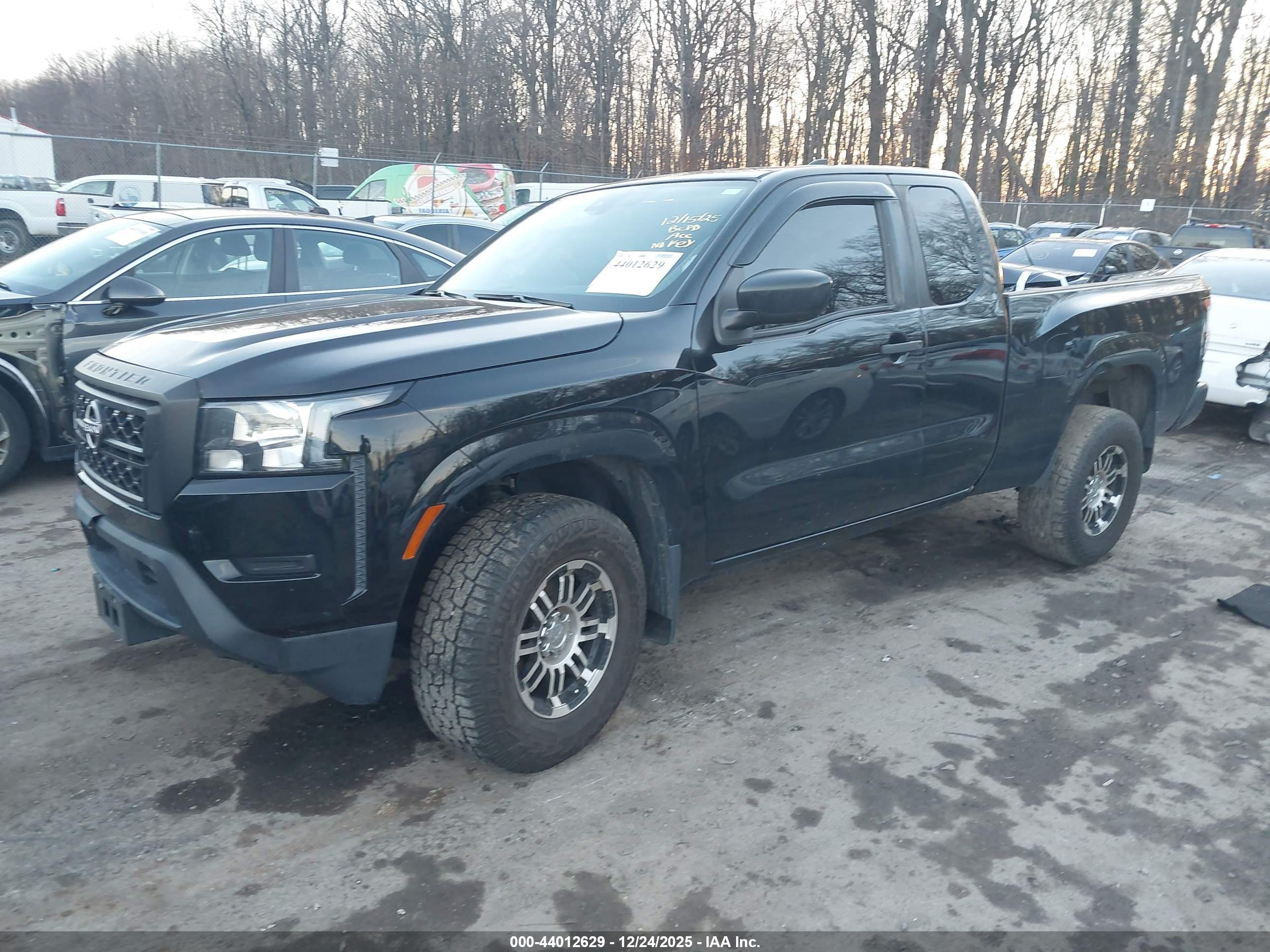 NISSAN FRONTIER image 2