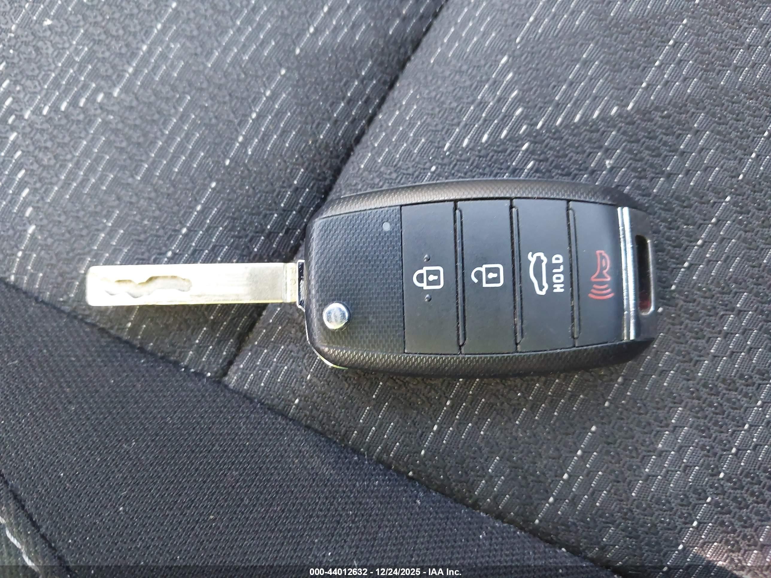 KIA RIO image 11