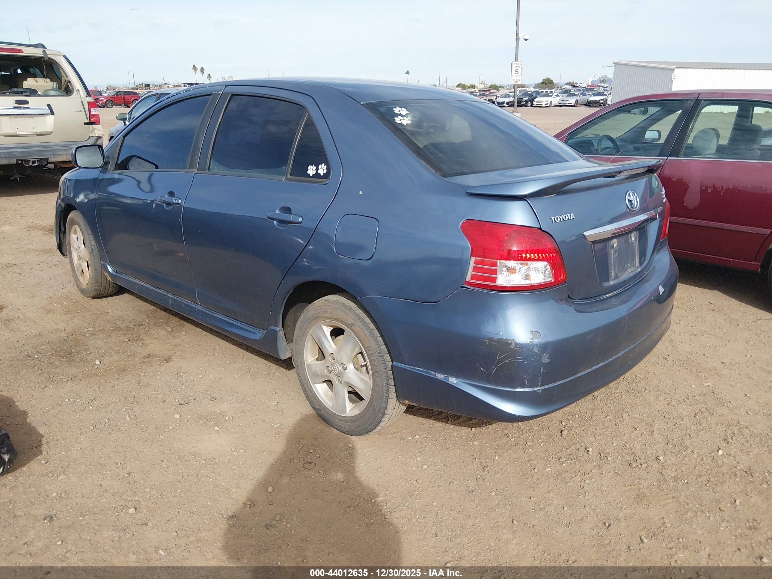 TOYOTA YARIS image 3