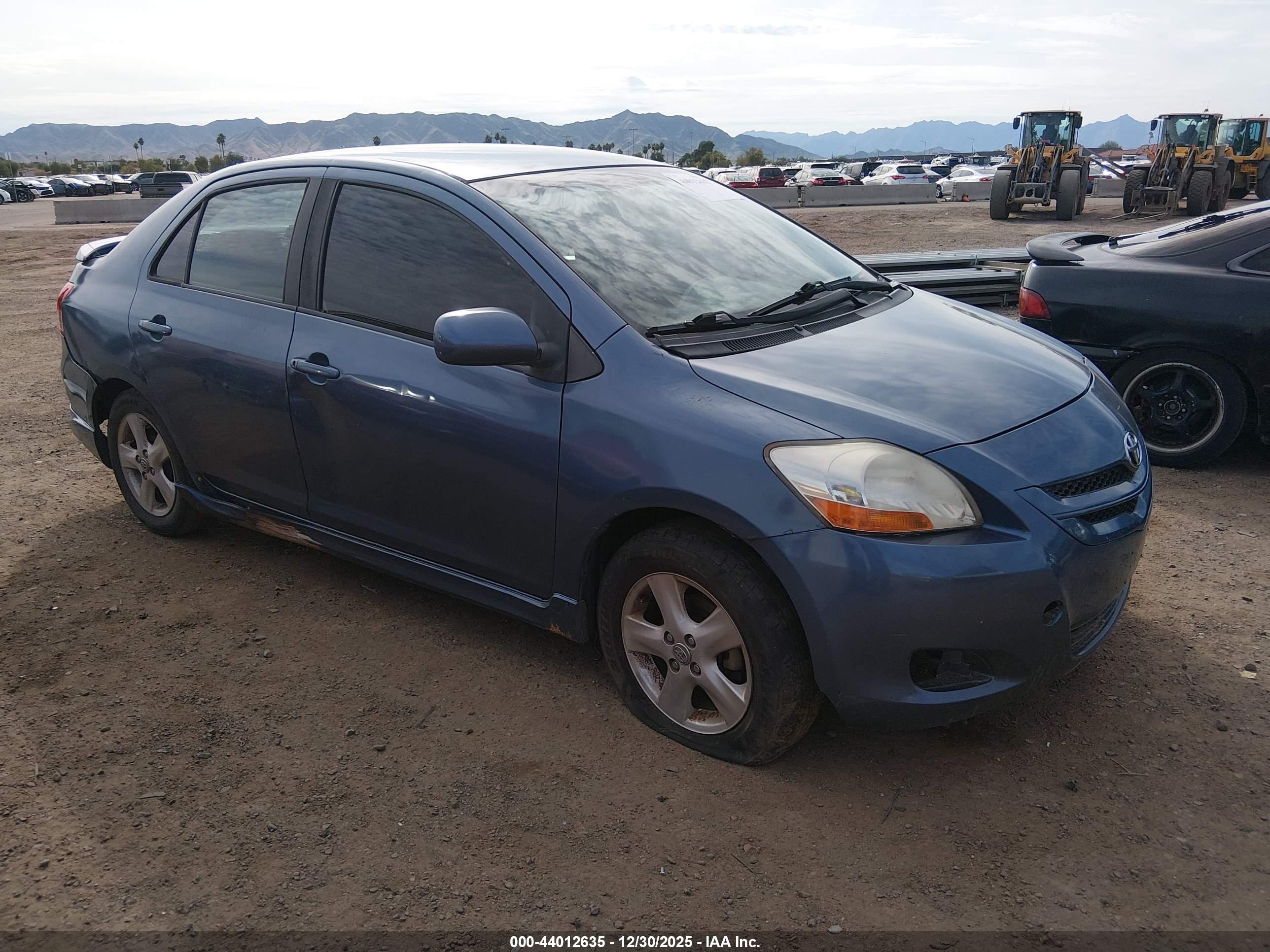 TOYOTA YARIS image 6
