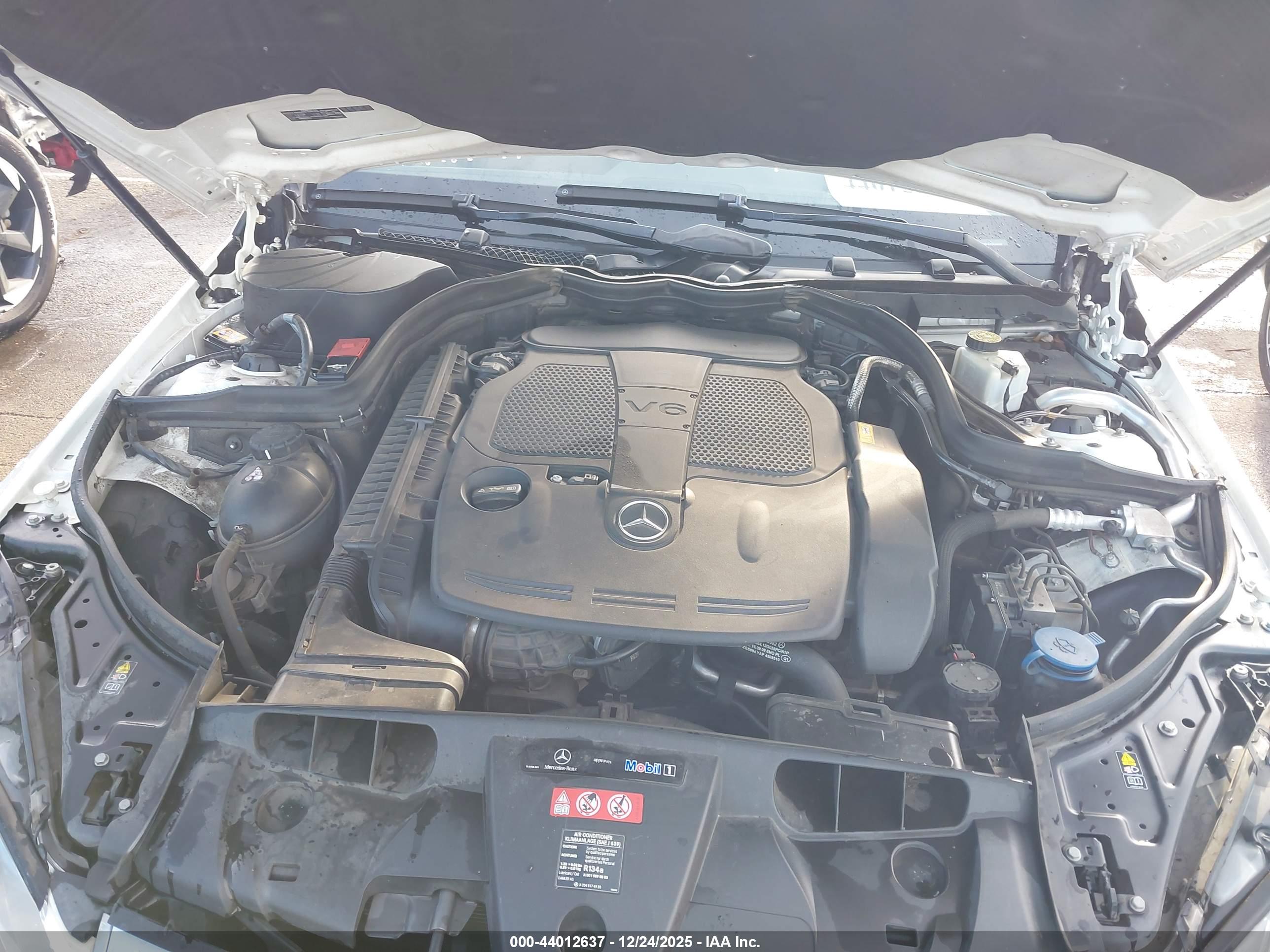 MERCEDES-BENZ E image 10