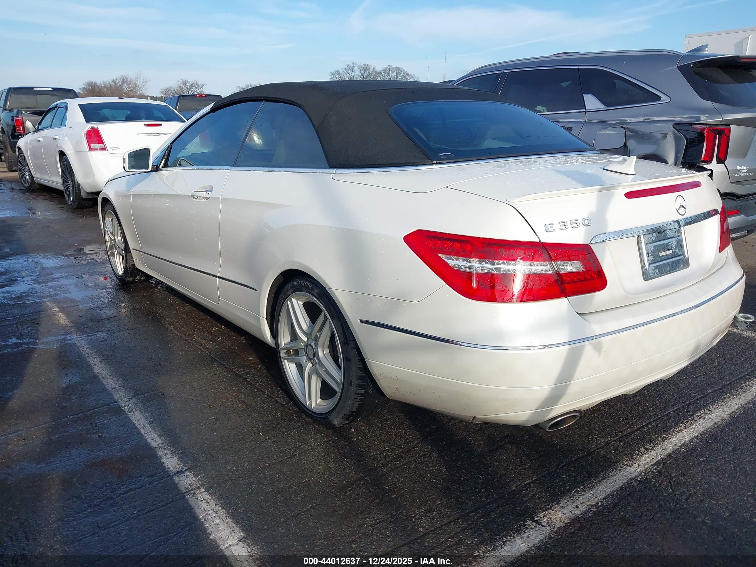 MERCEDES-BENZ E image 3