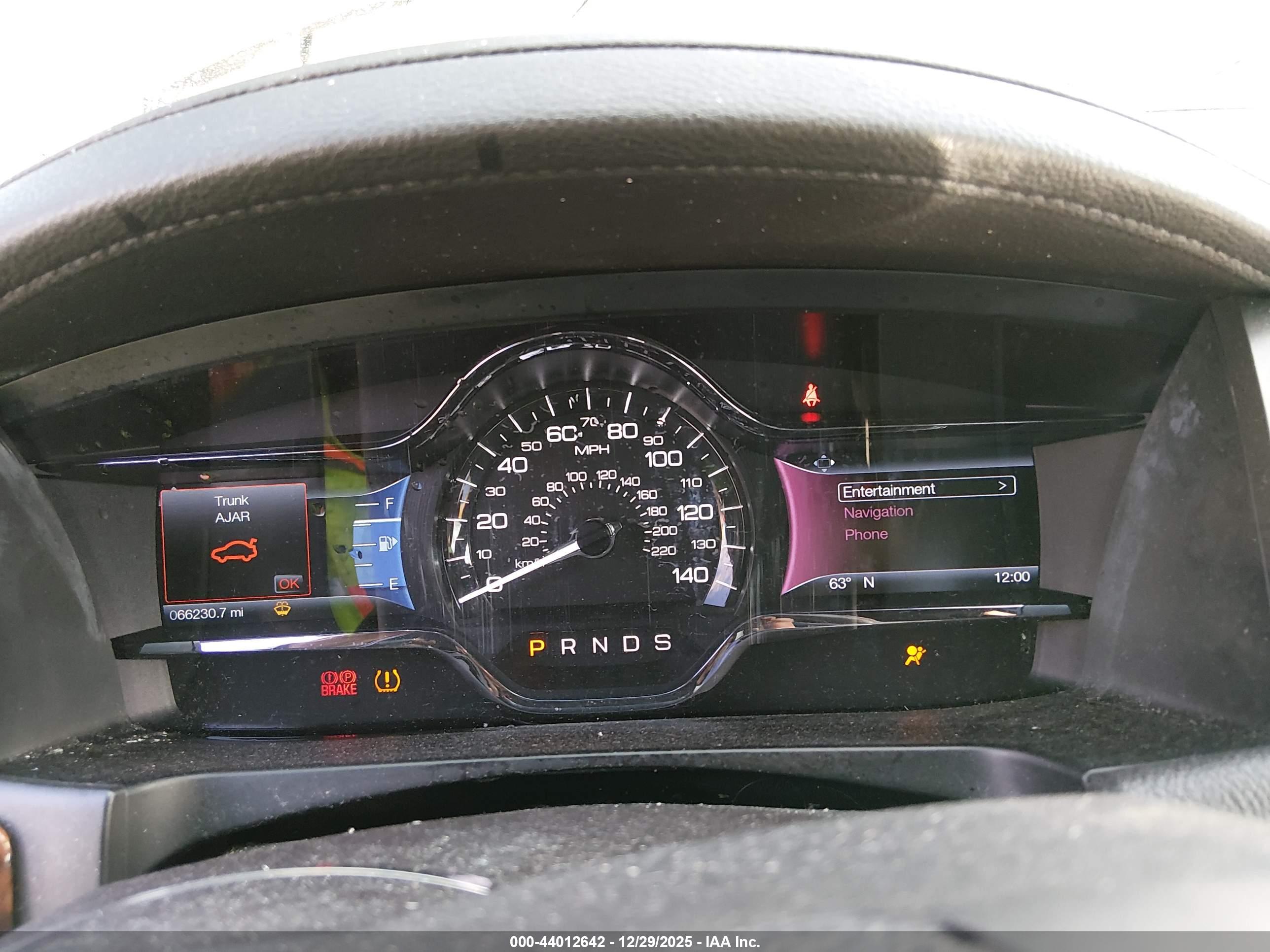 LINCOLN MKS image 7