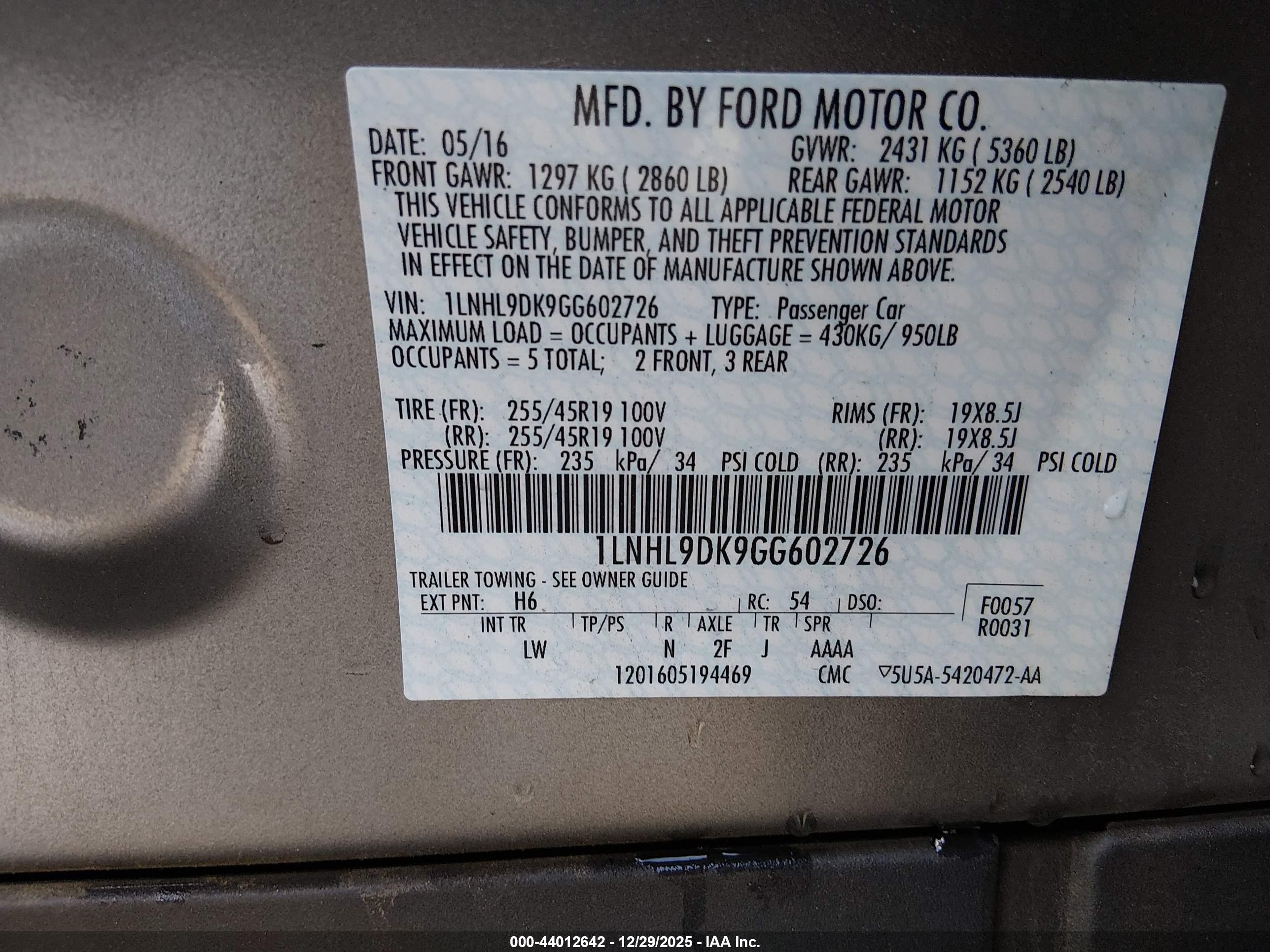 LINCOLN MKS image 9