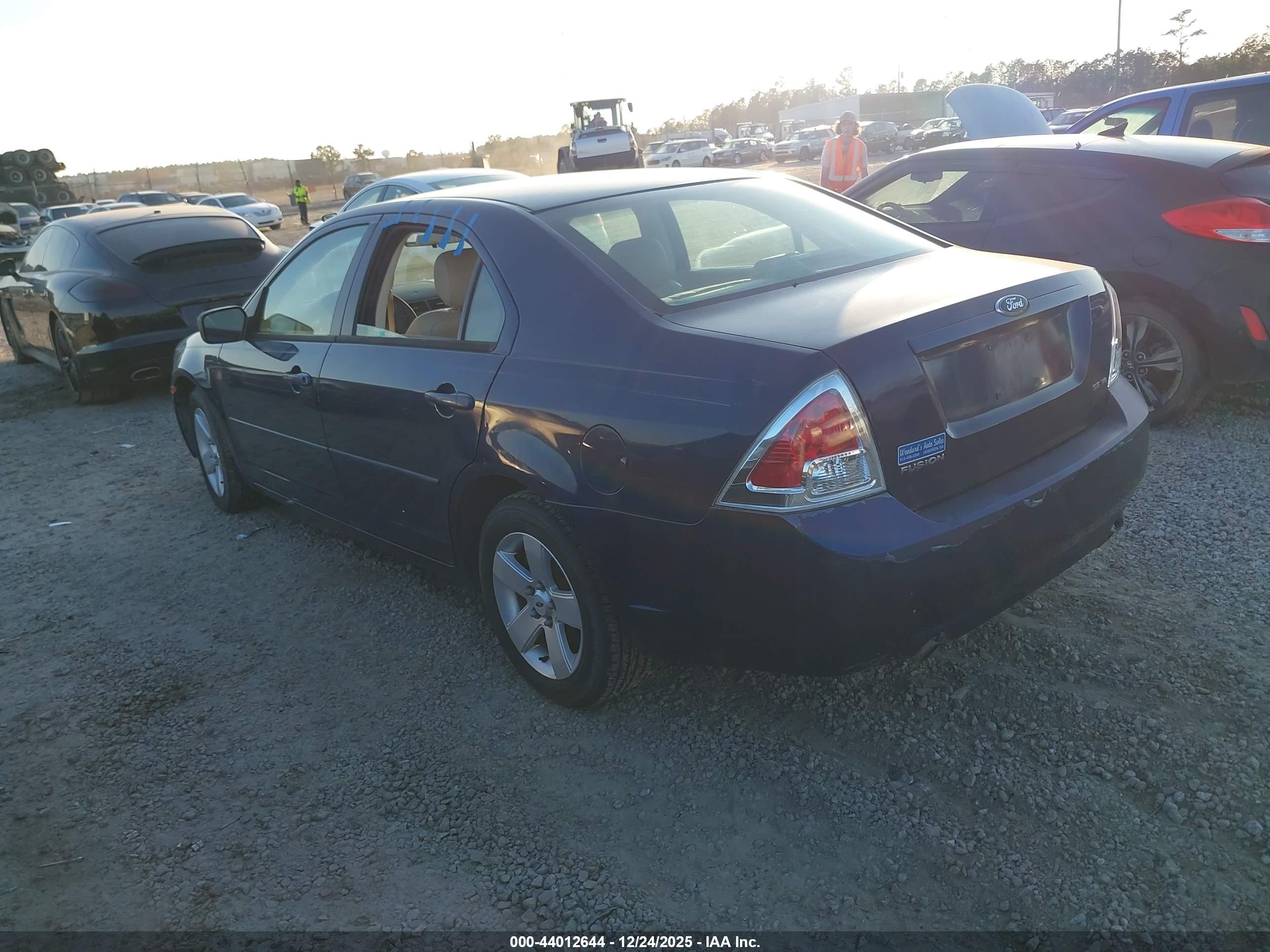 FORD FUSION image 3