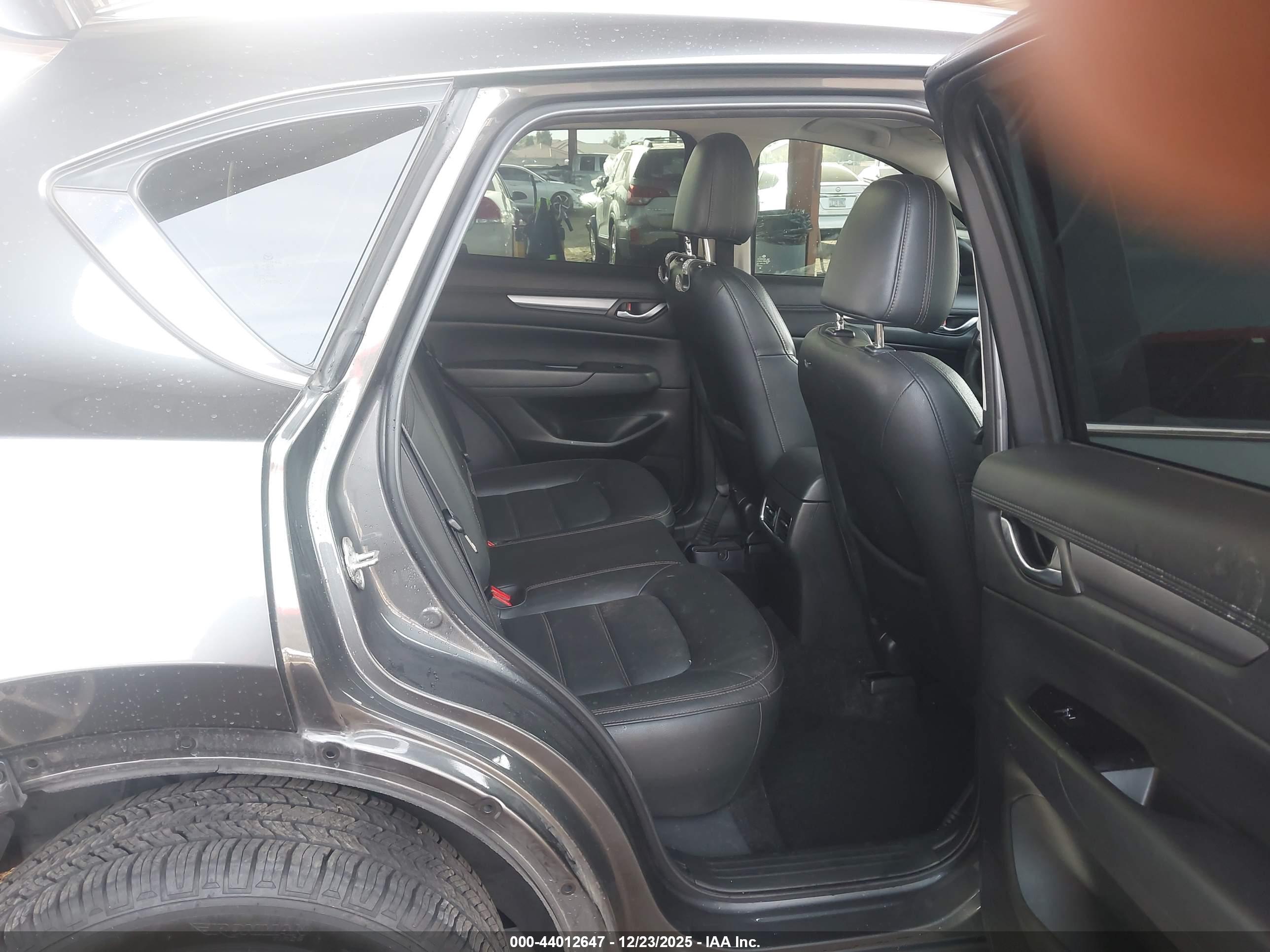 MAZDA CX-5 image 8