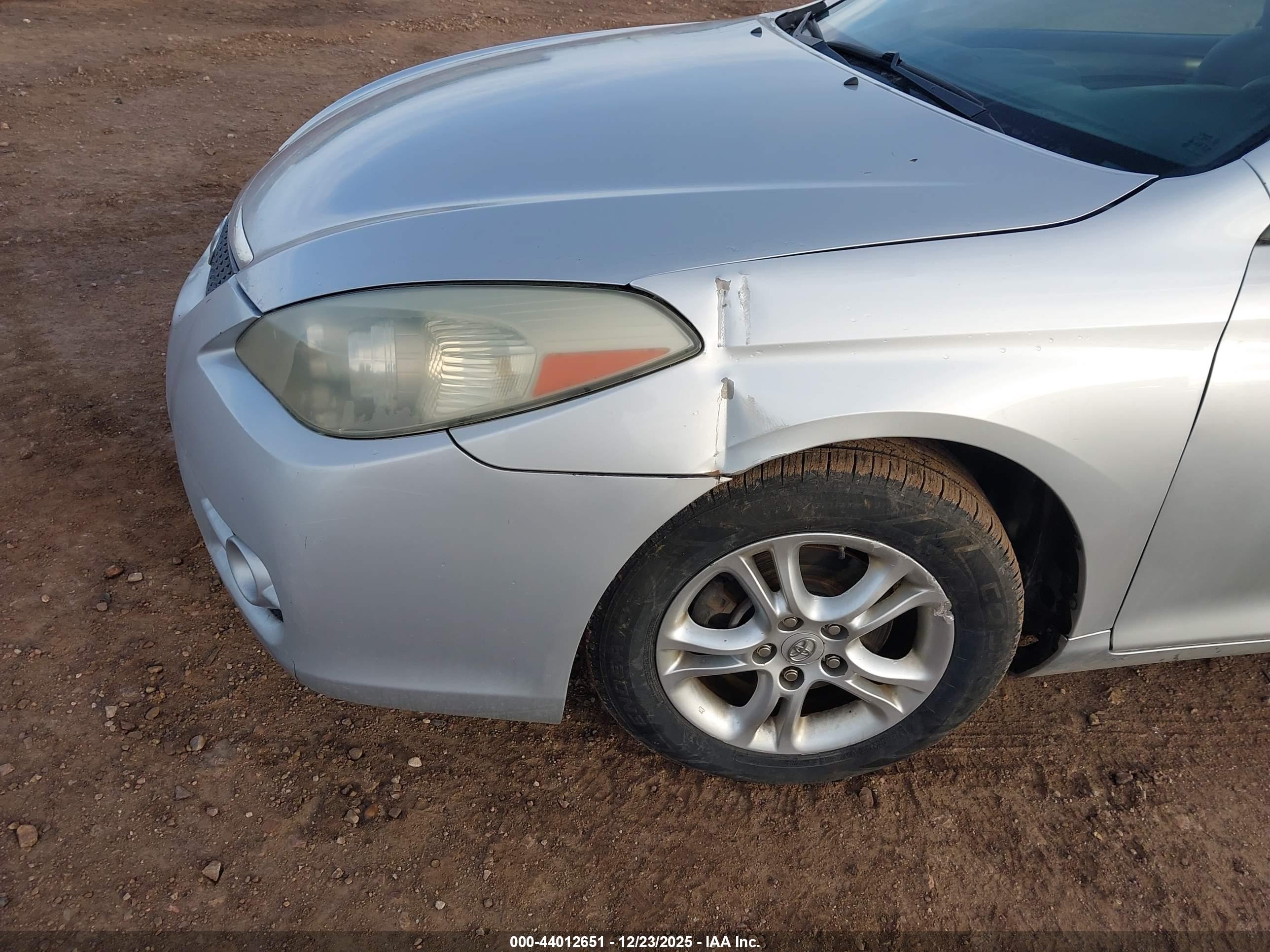 TOYOTA CAMRY image 6