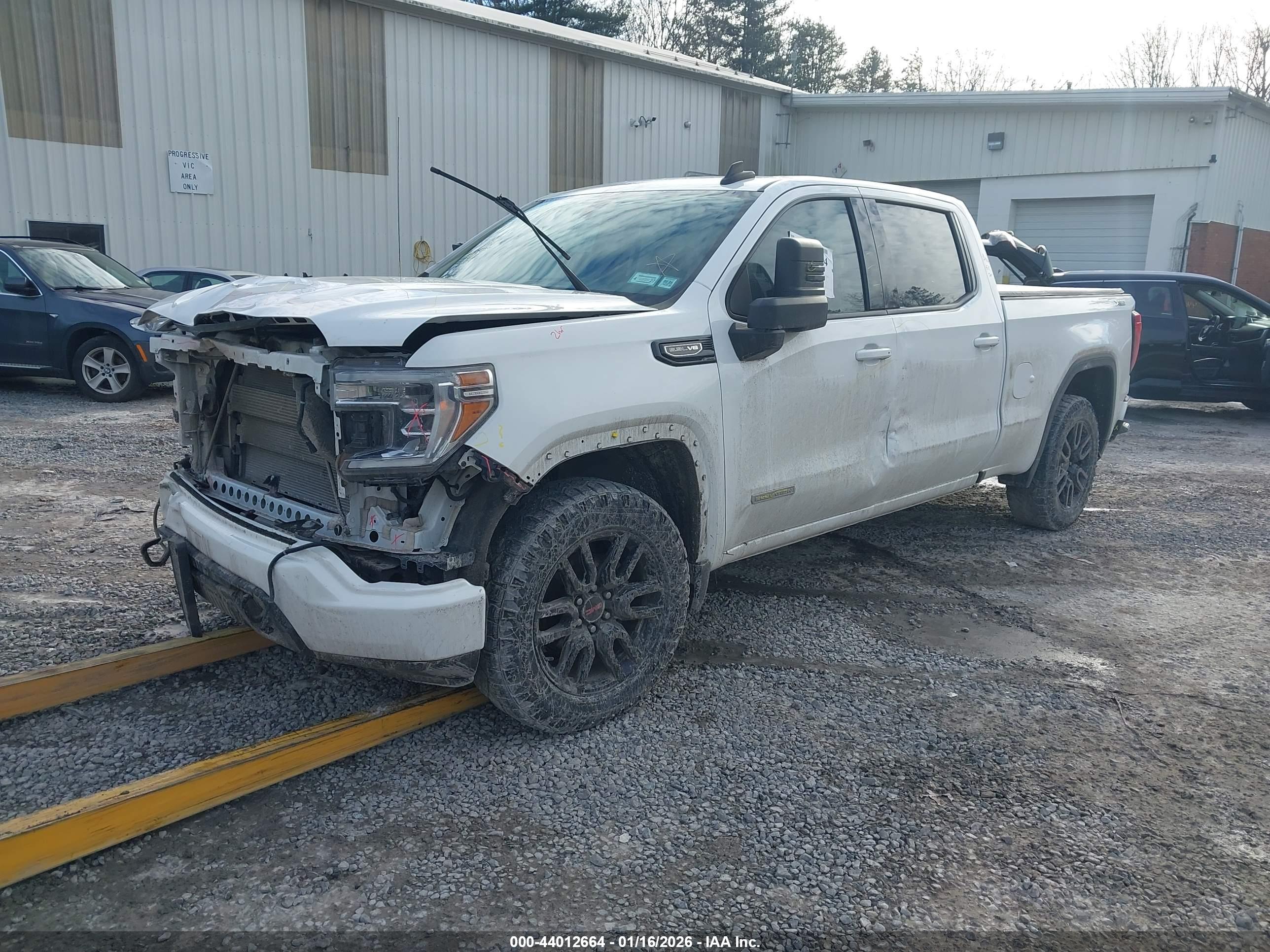 GMC SIERRA image 2