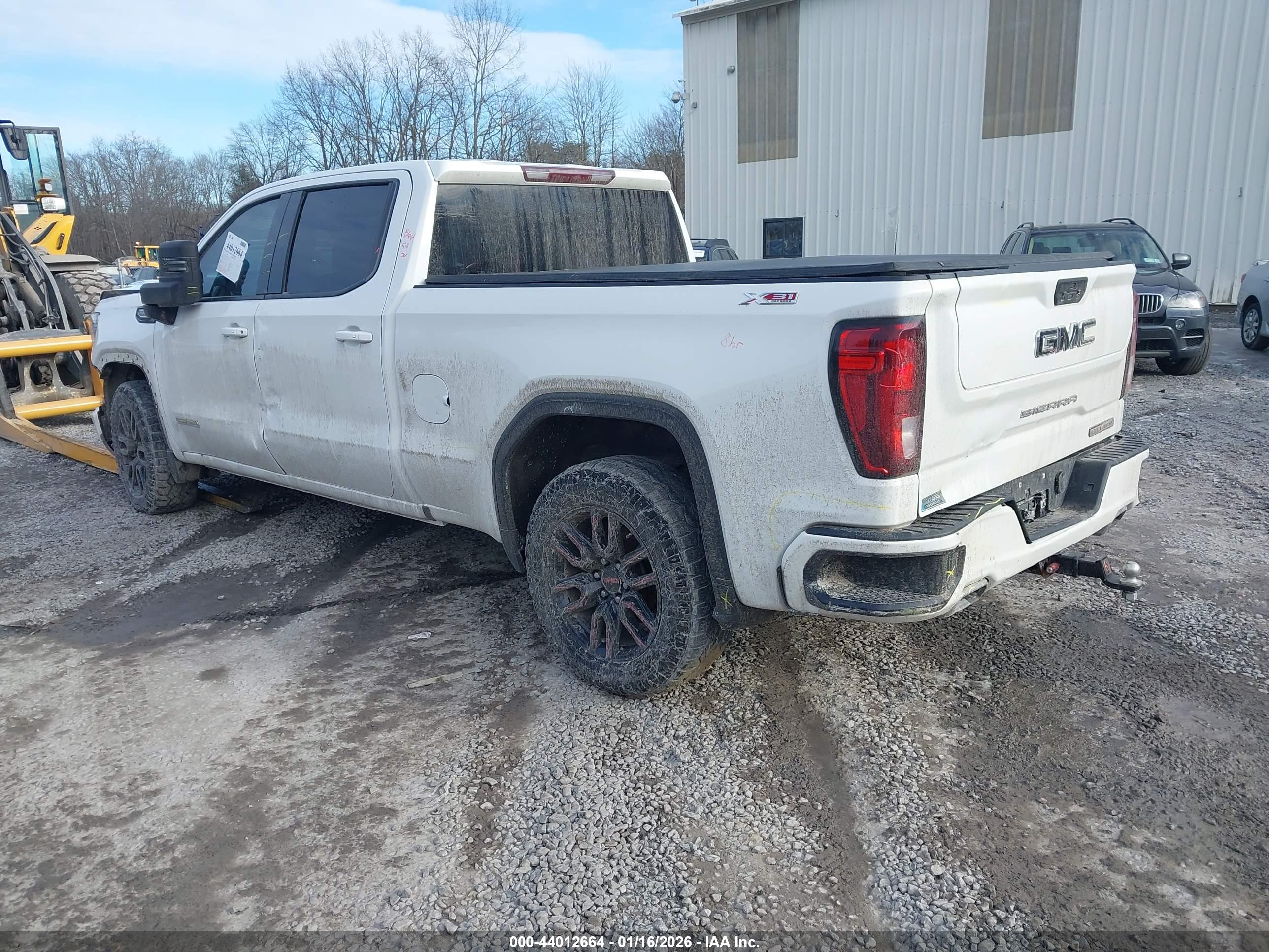 GMC SIERRA image 3