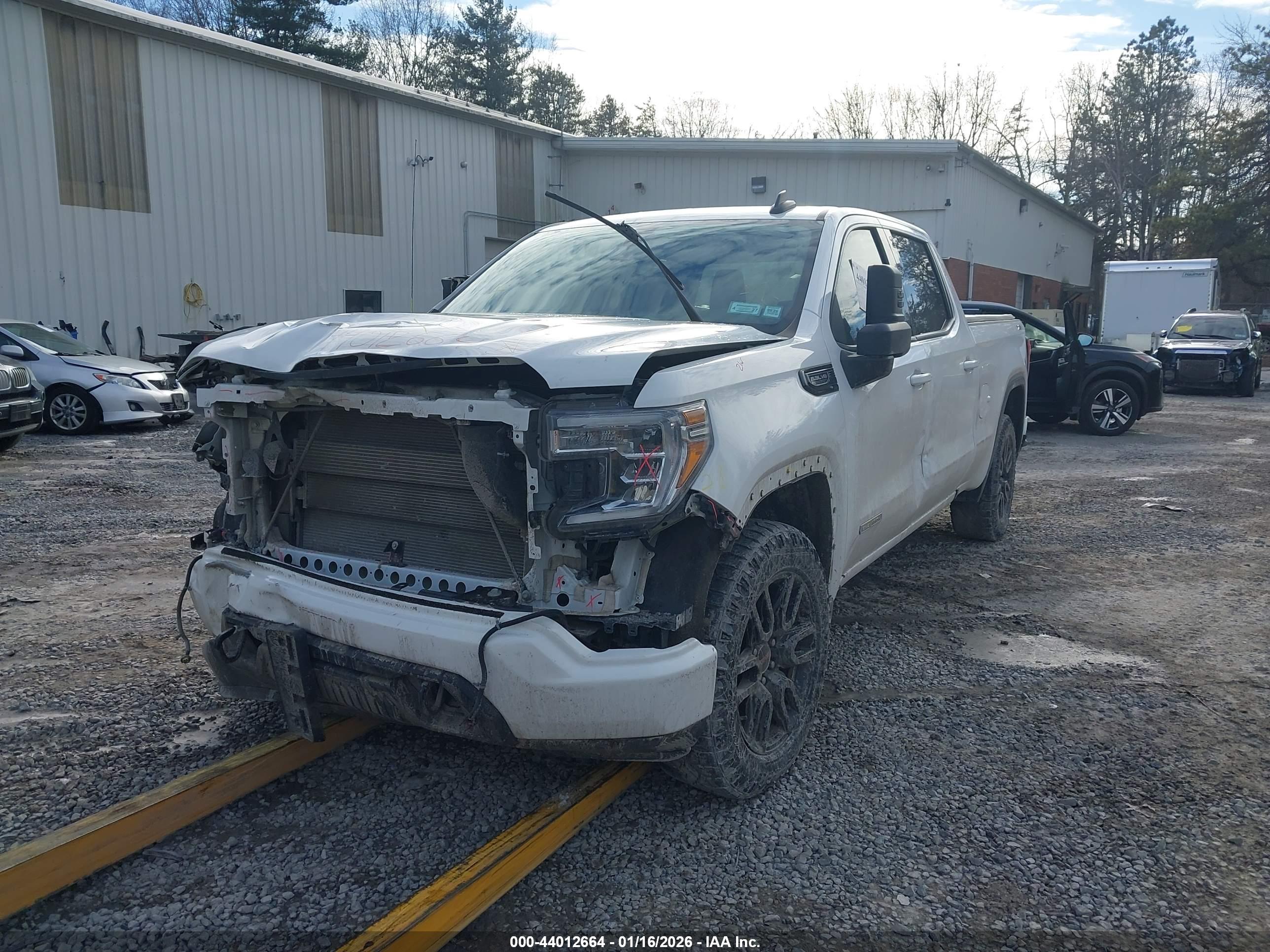 GMC SIERRA image 6