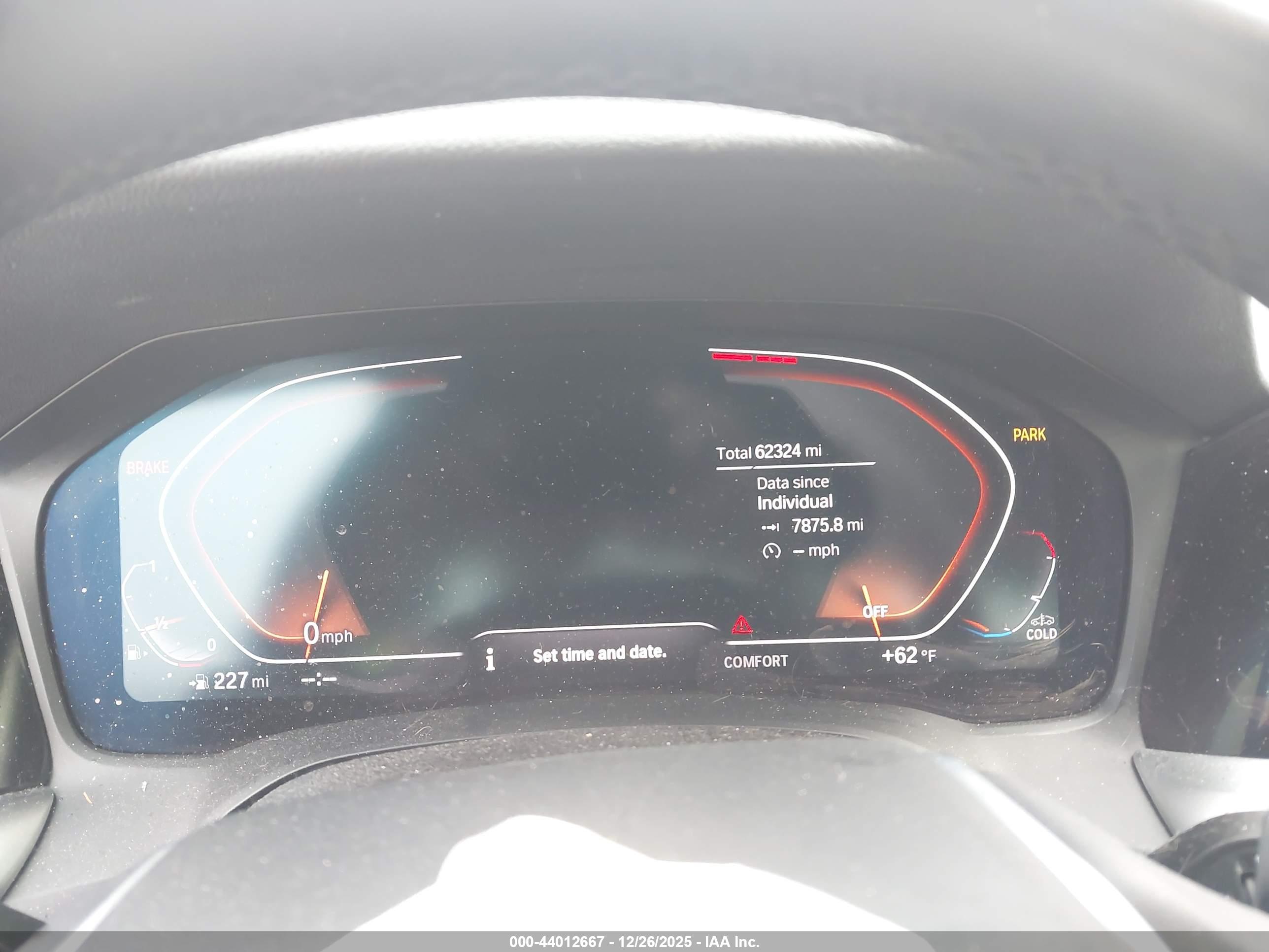 BMW 330I image 7