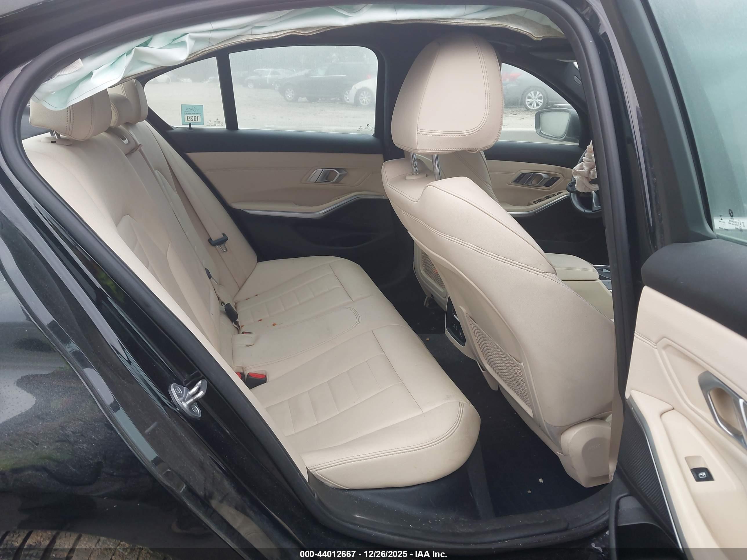 BMW 330I image 8
