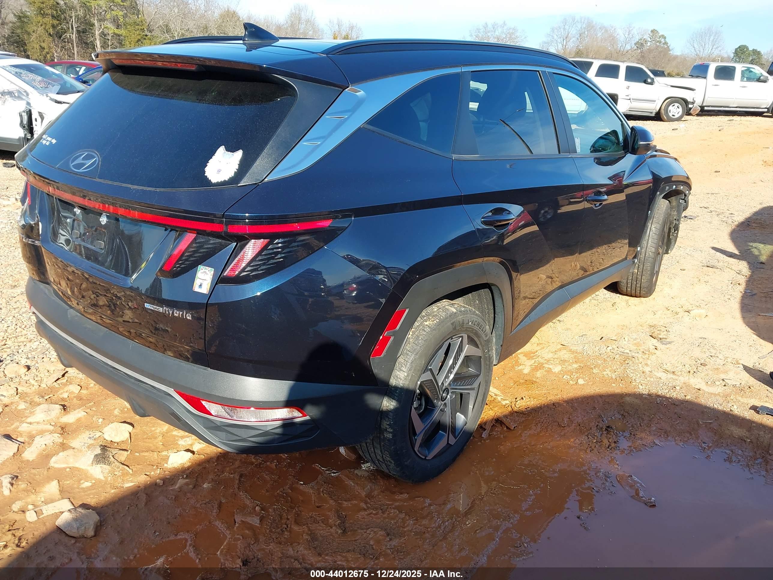 HYUNDAI TUCSON image 4