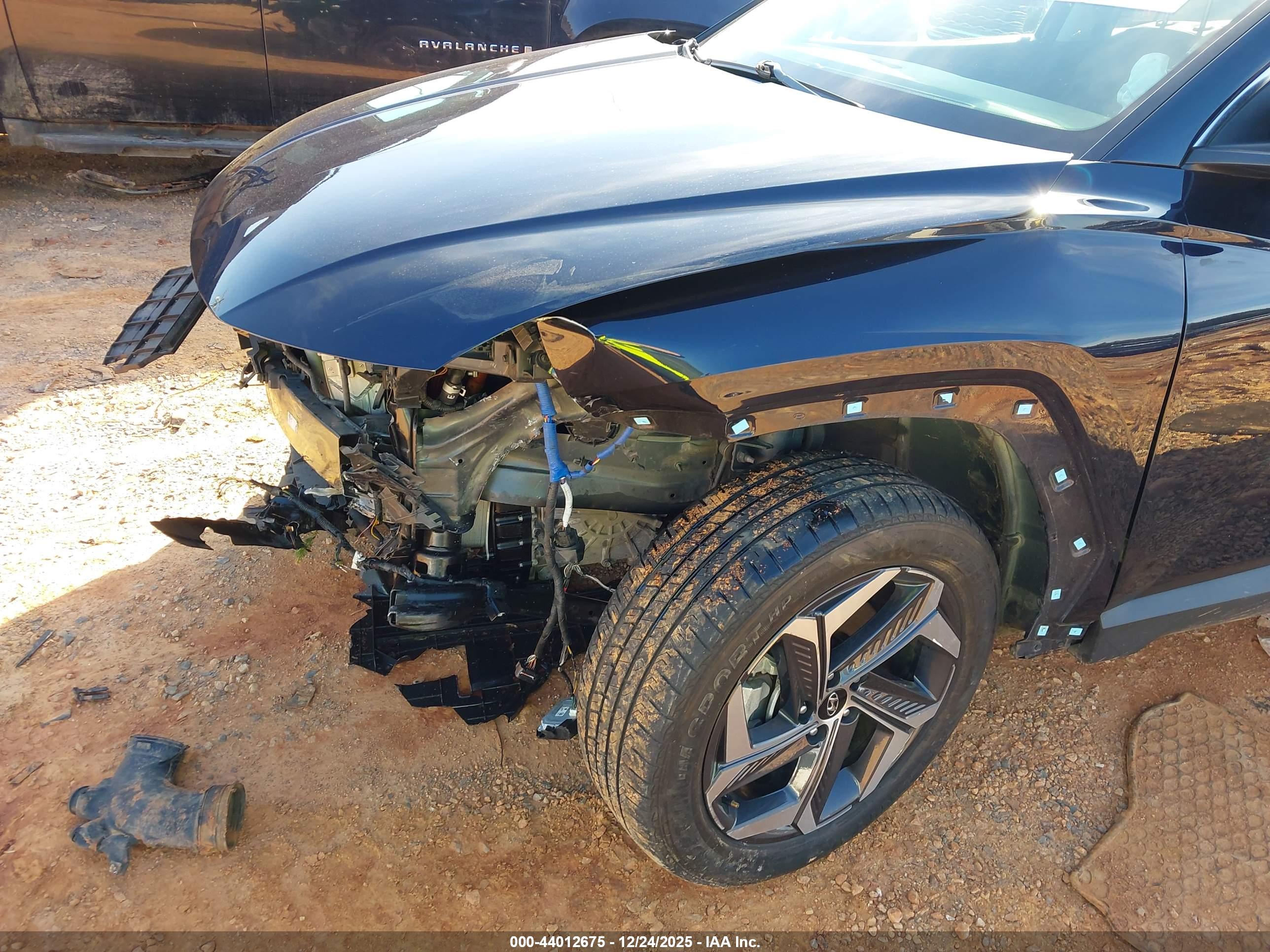 HYUNDAI TUCSON image 6