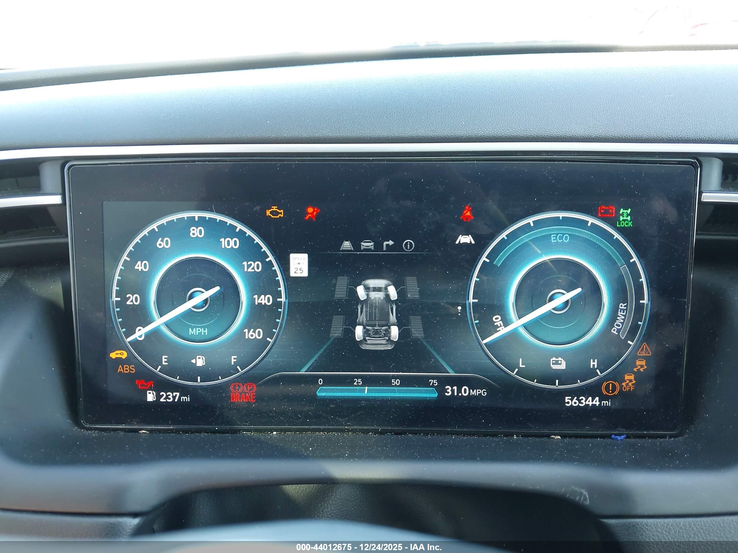 HYUNDAI TUCSON image 7