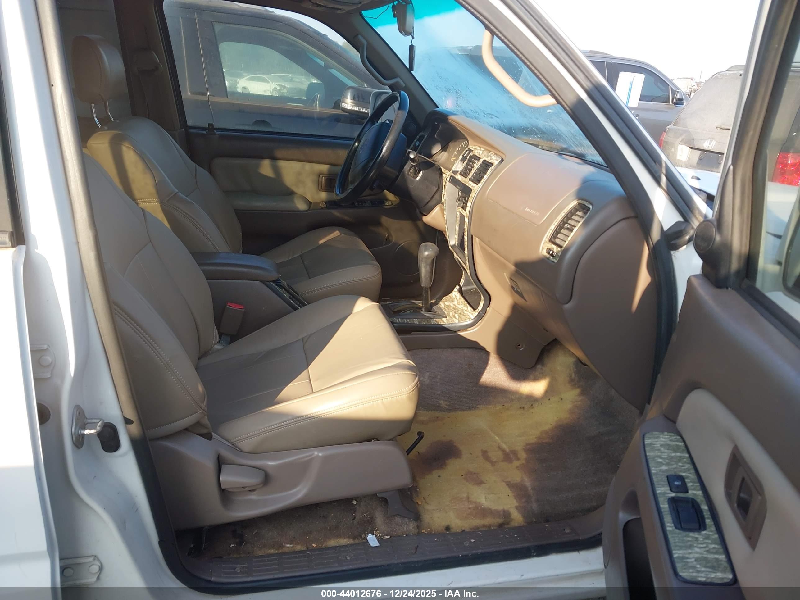 TOYOTA 4RUNNER image 5
