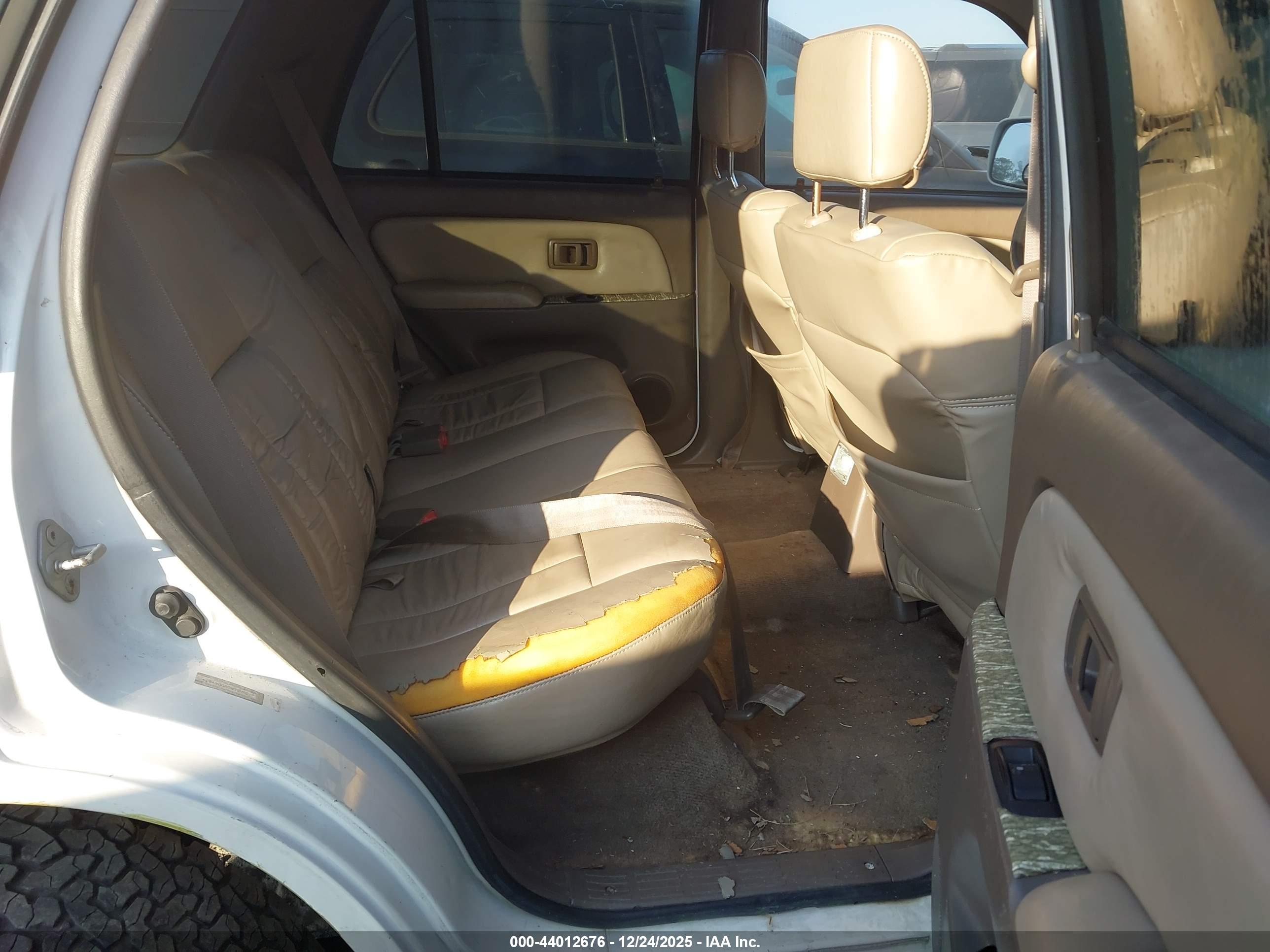 TOYOTA 4RUNNER image 8