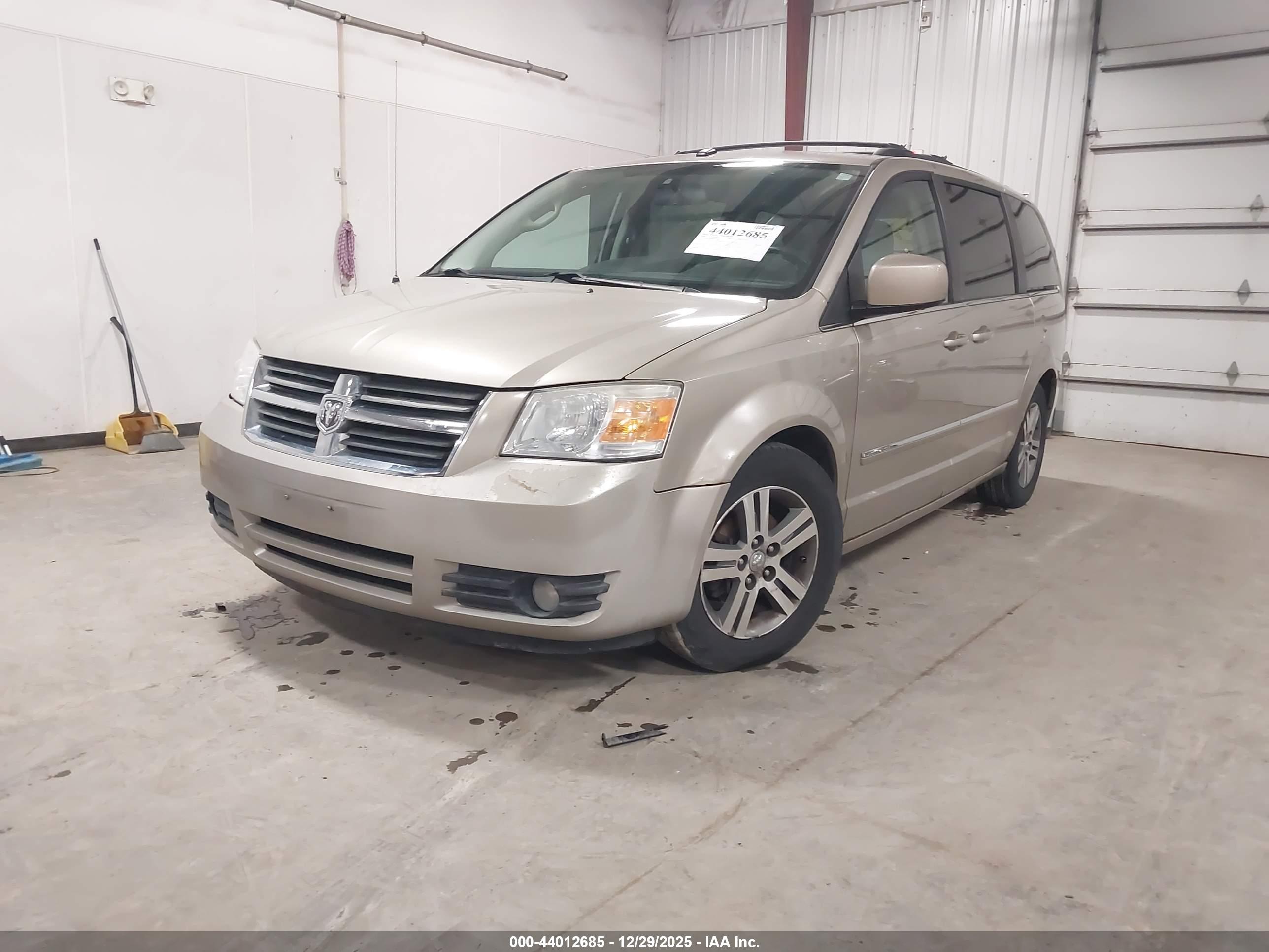 DODGE GRAND image 2