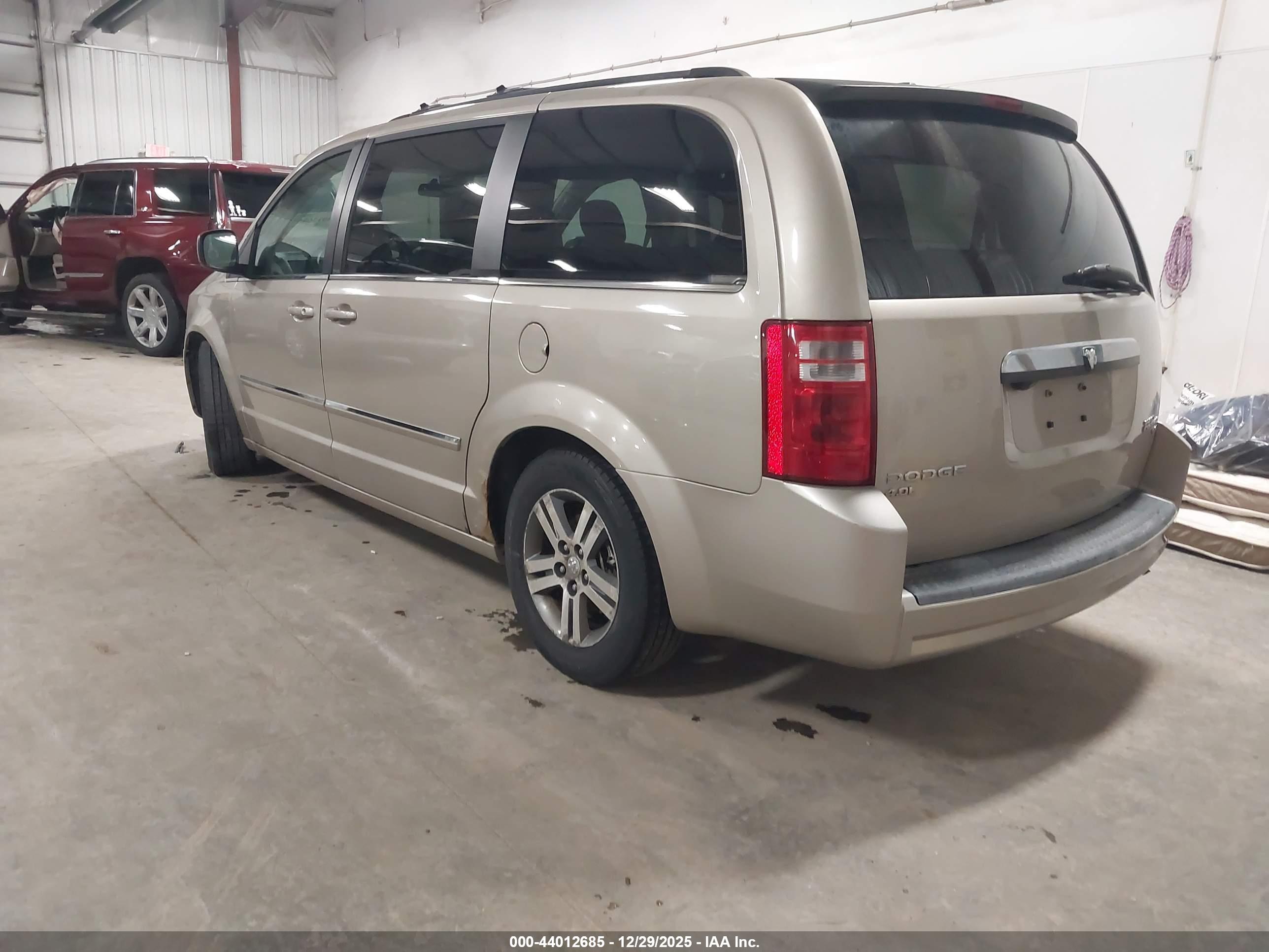 DODGE GRAND image 3