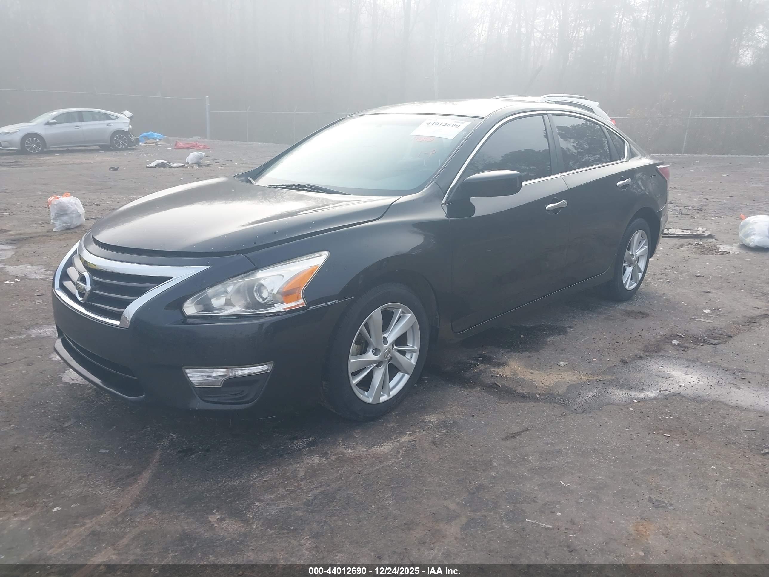 NISSAN ALTIMA image 2