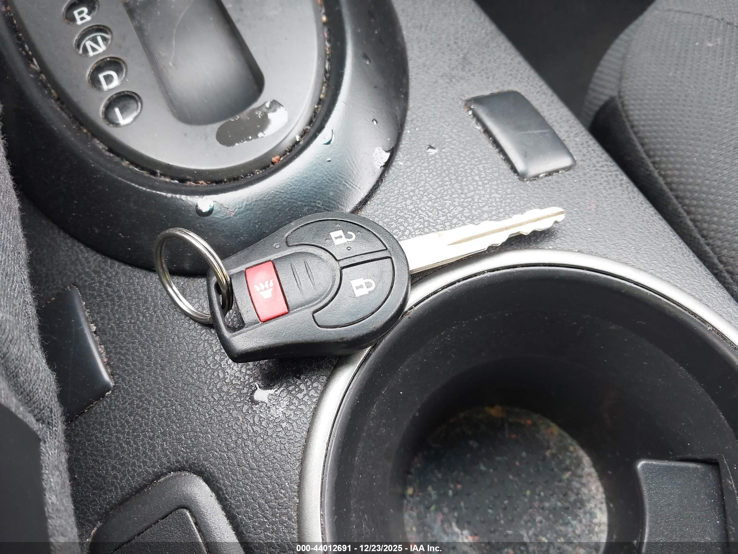 NISSAN ROGUE image 11