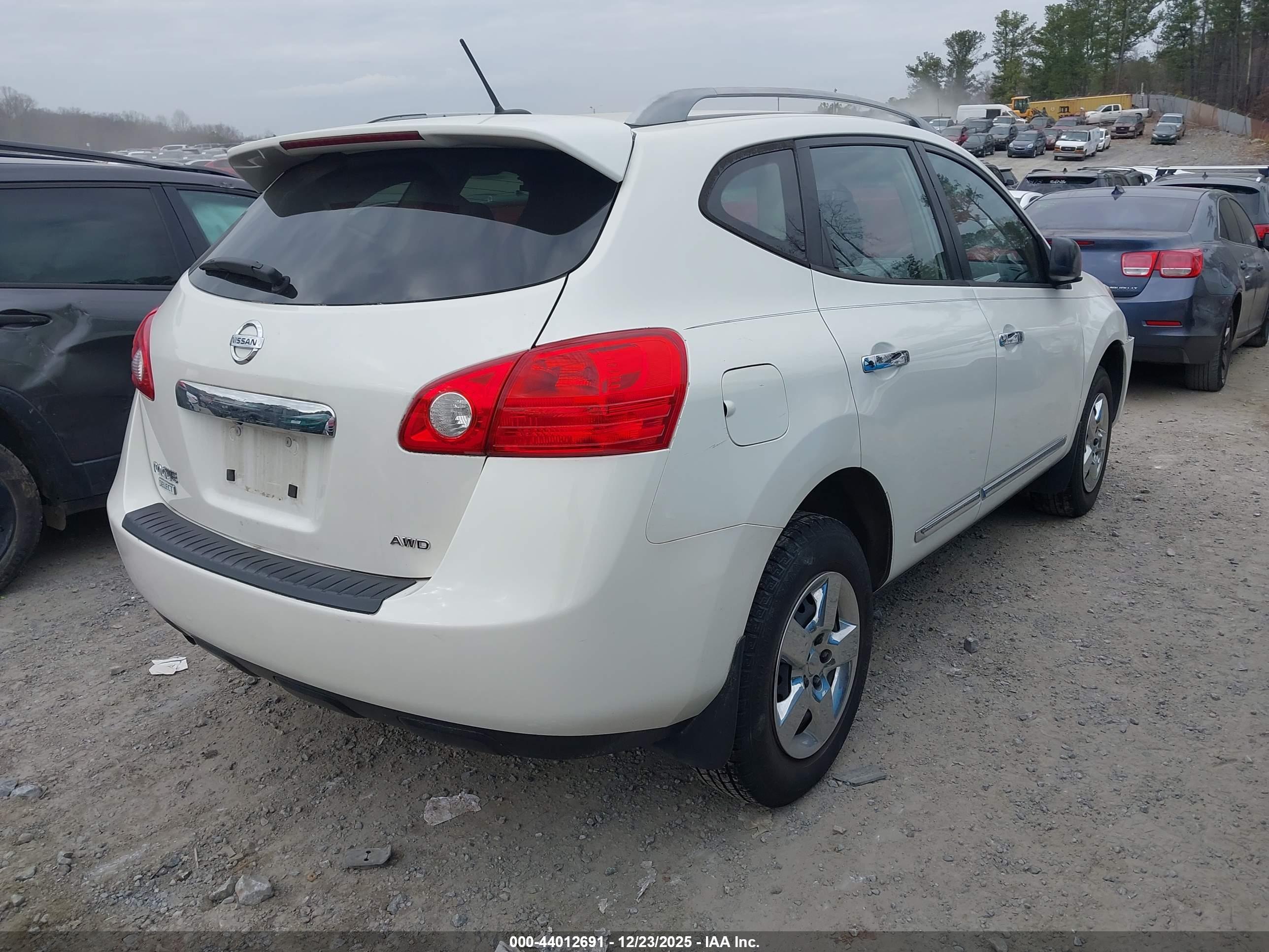 NISSAN ROGUE image 4