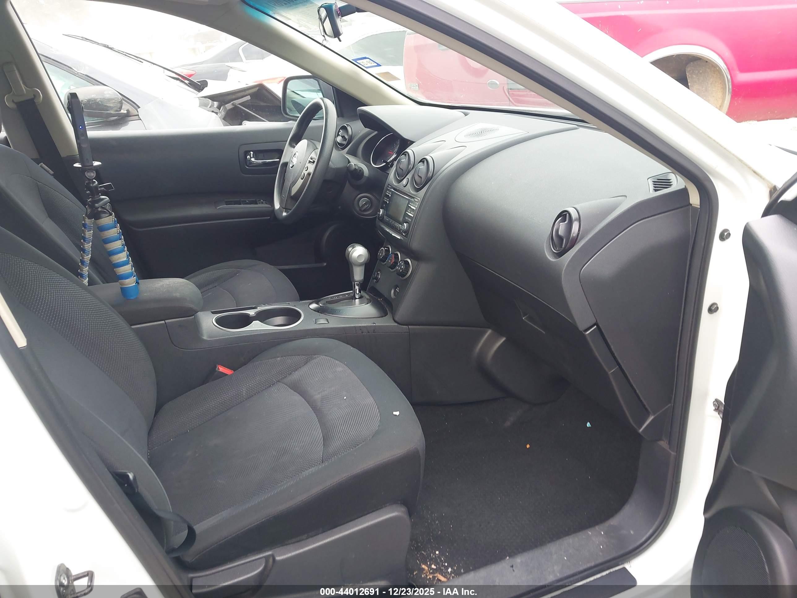 NISSAN ROGUE image 5