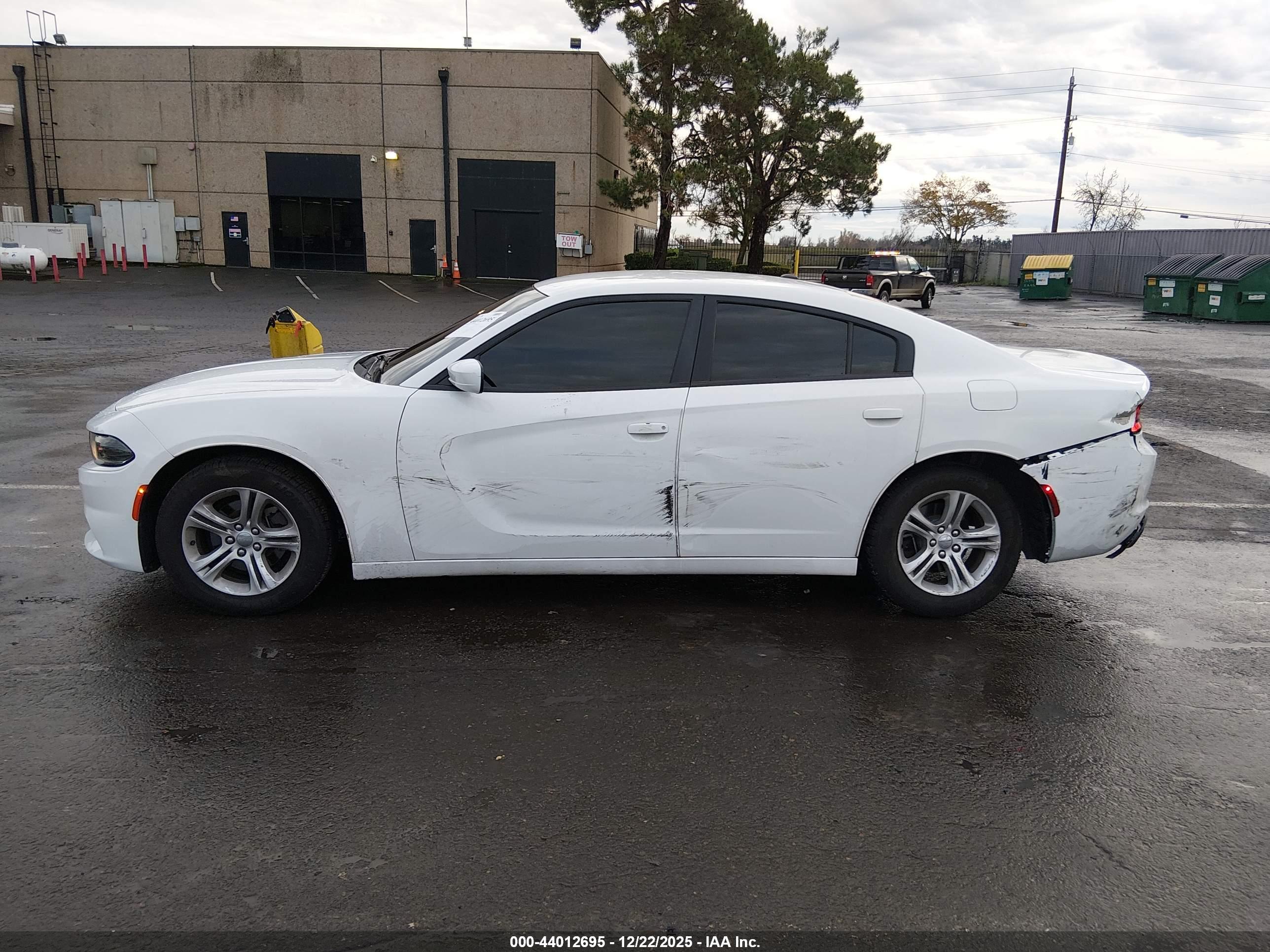 DODGE CHARGER image 6