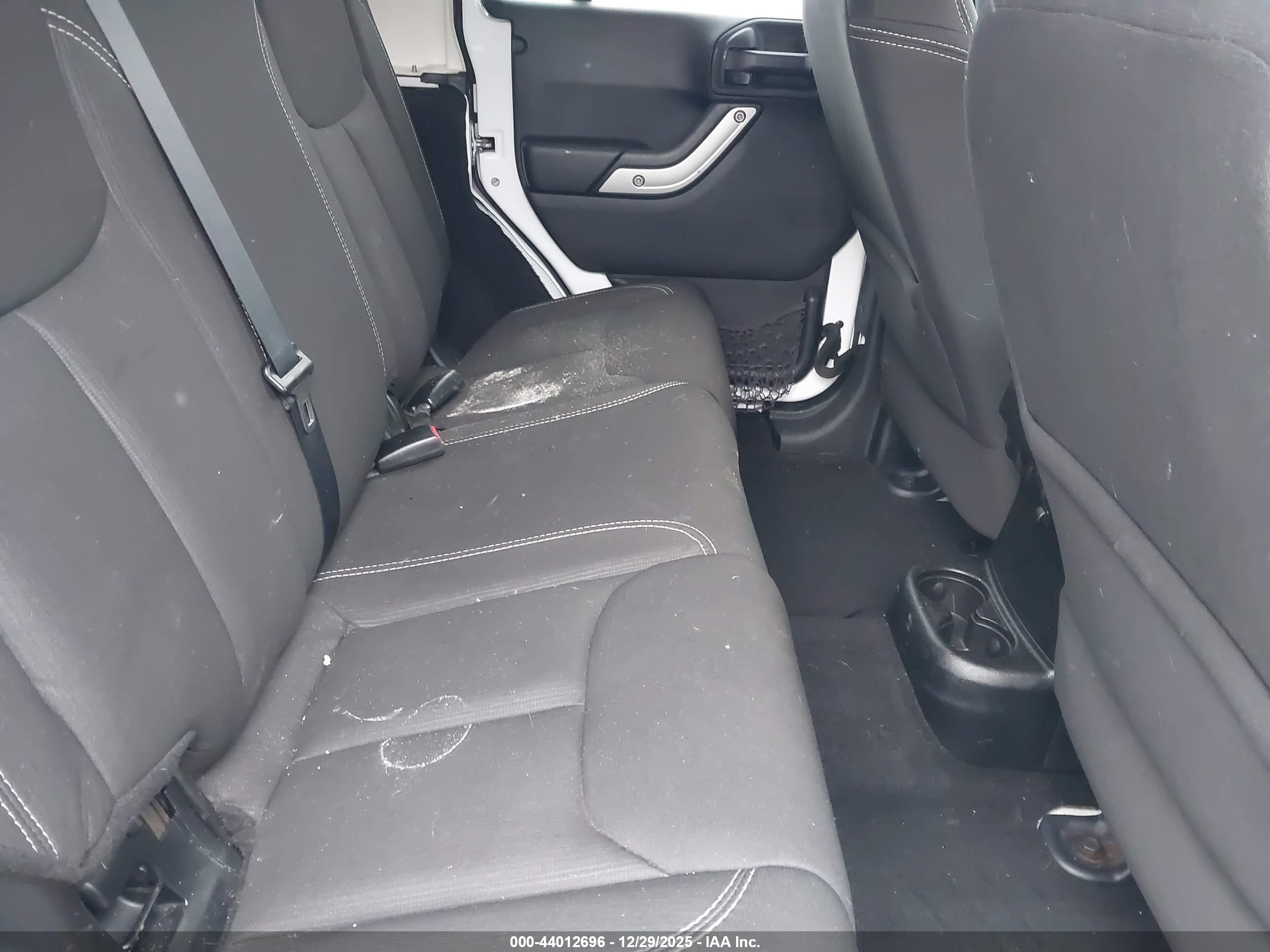 JEEP WRANGLER image 8