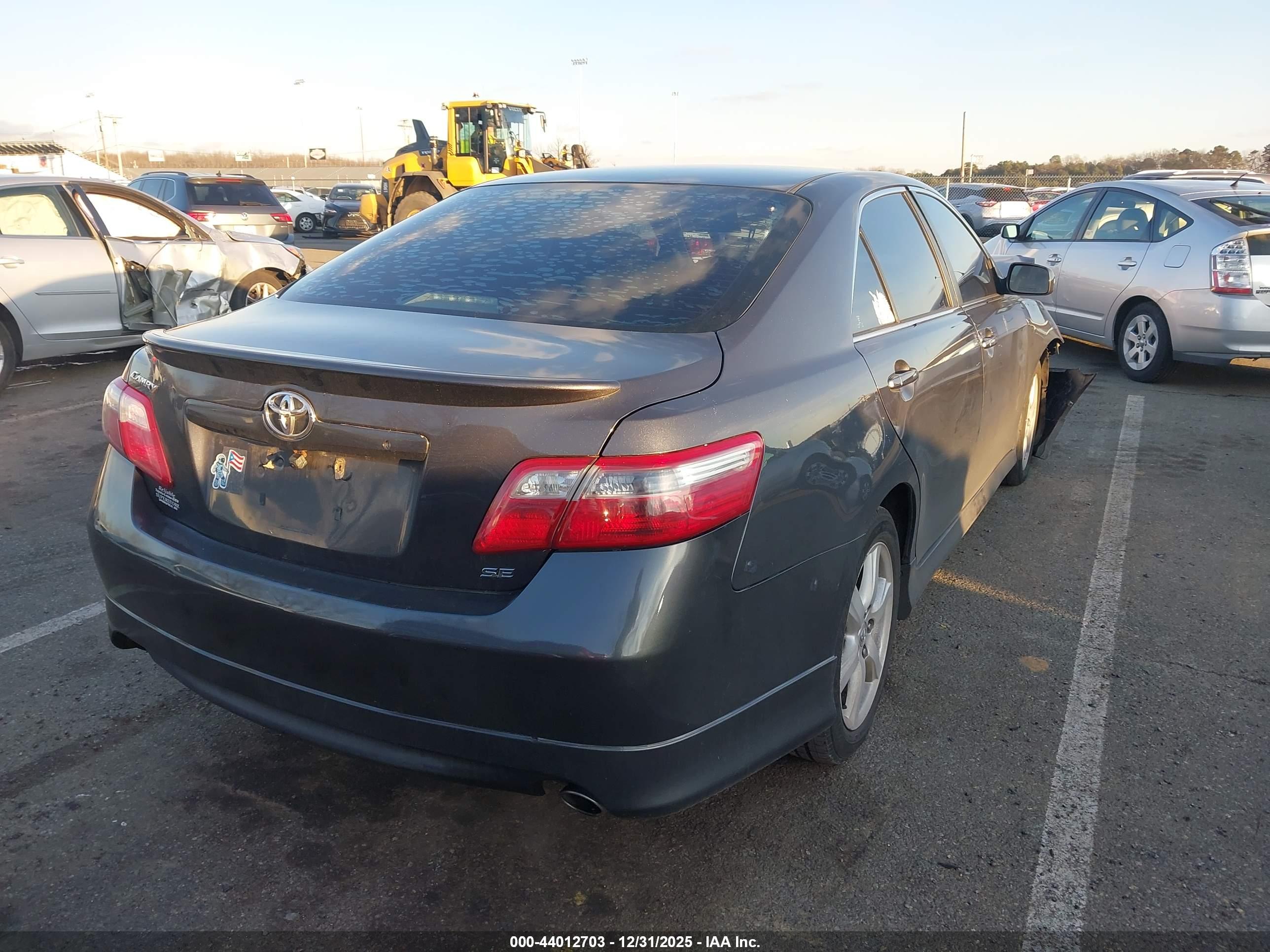 TOYOTA CAMRY image 4