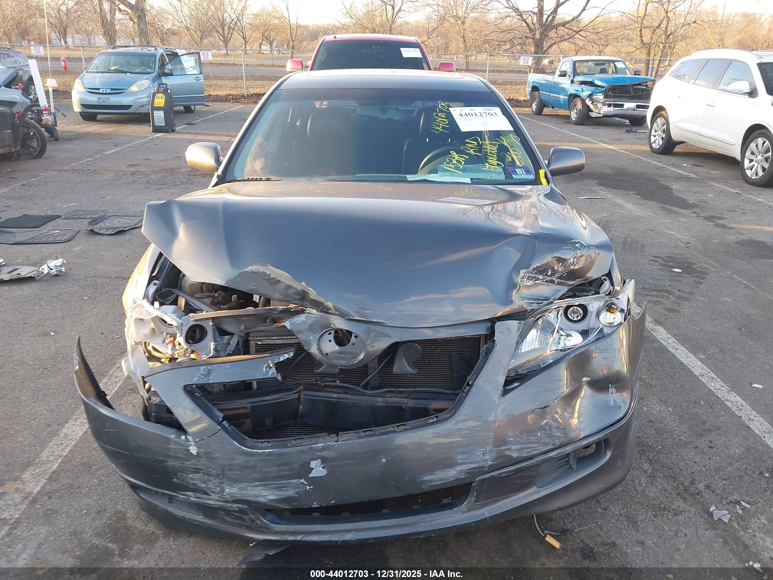 TOYOTA CAMRY image 6