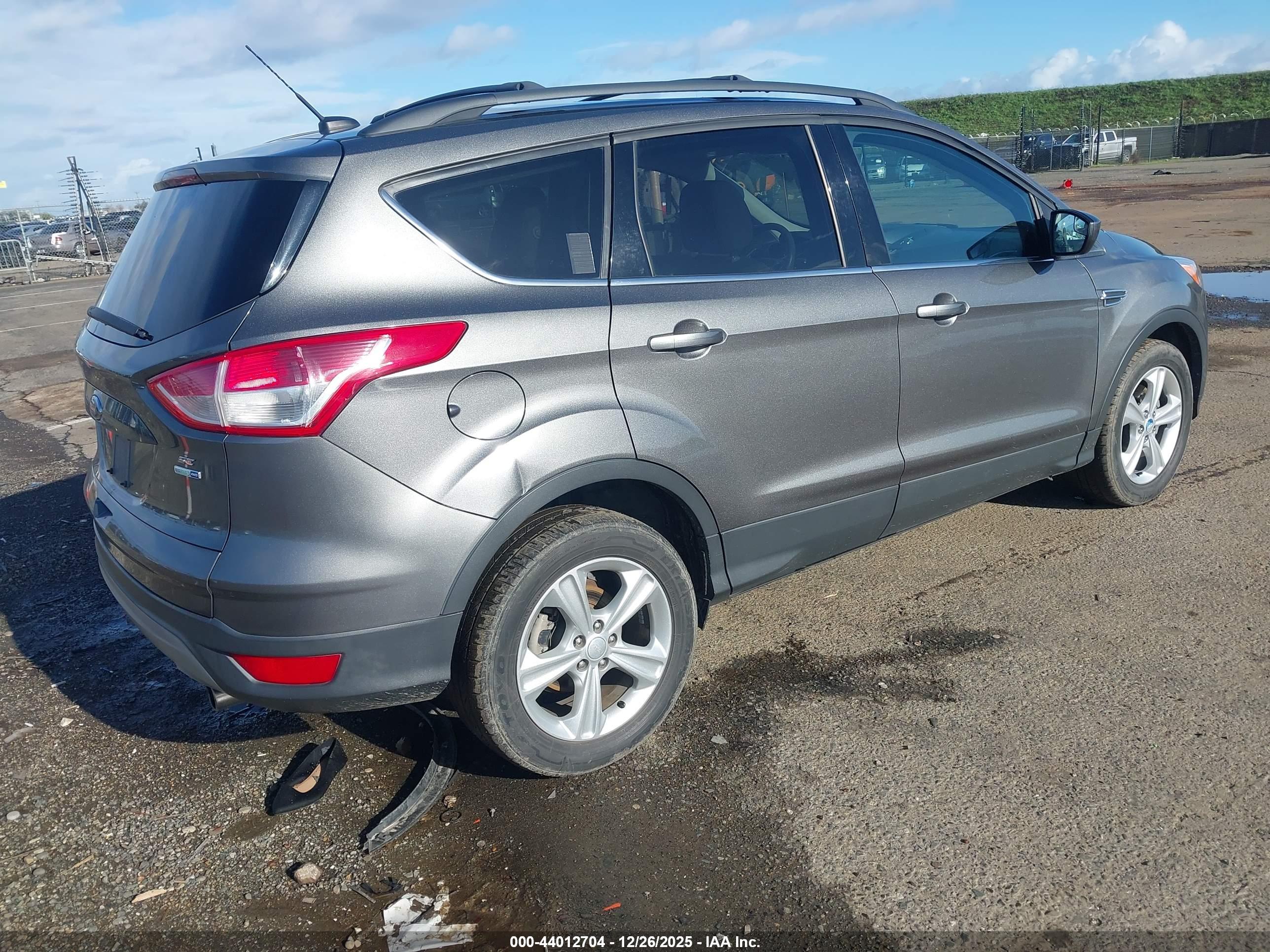 FORD ESCAPE image 4