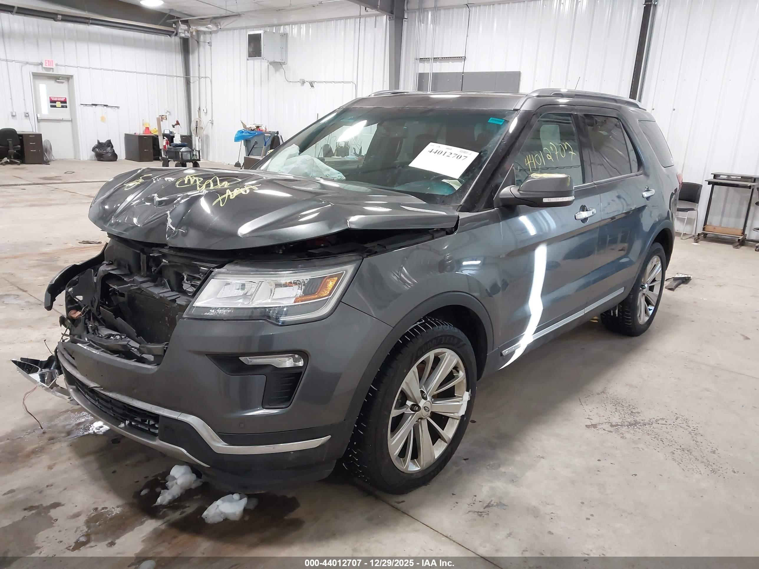 FORD EXPLORER image 2
