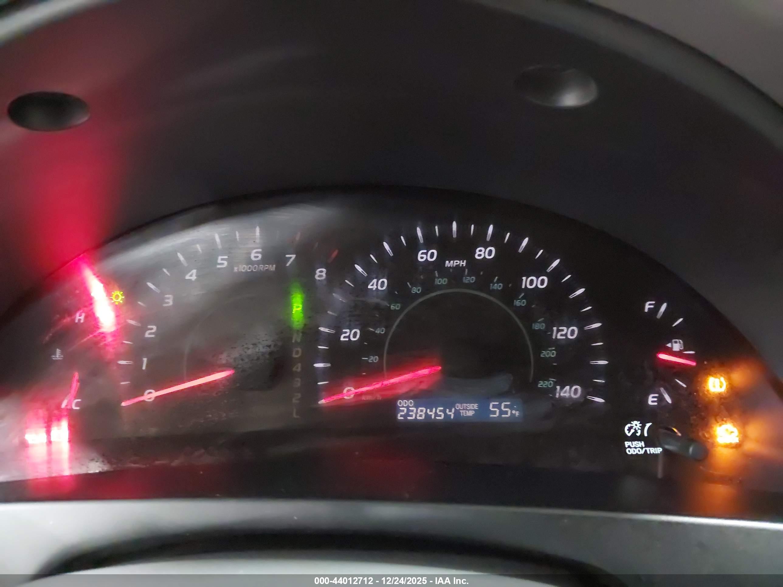 TOYOTA CAMRY image 7