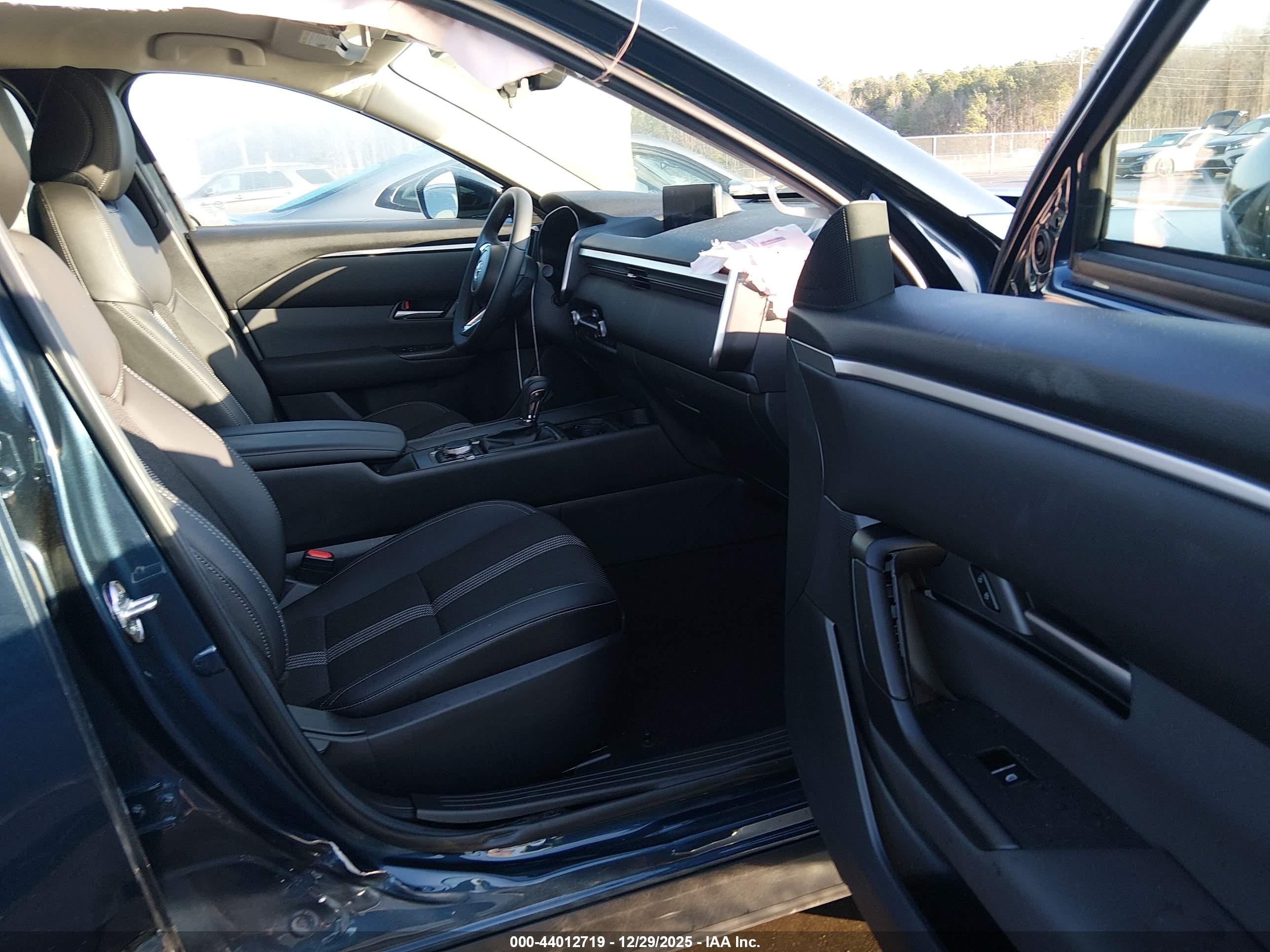 MAZDA CX-50 image 5