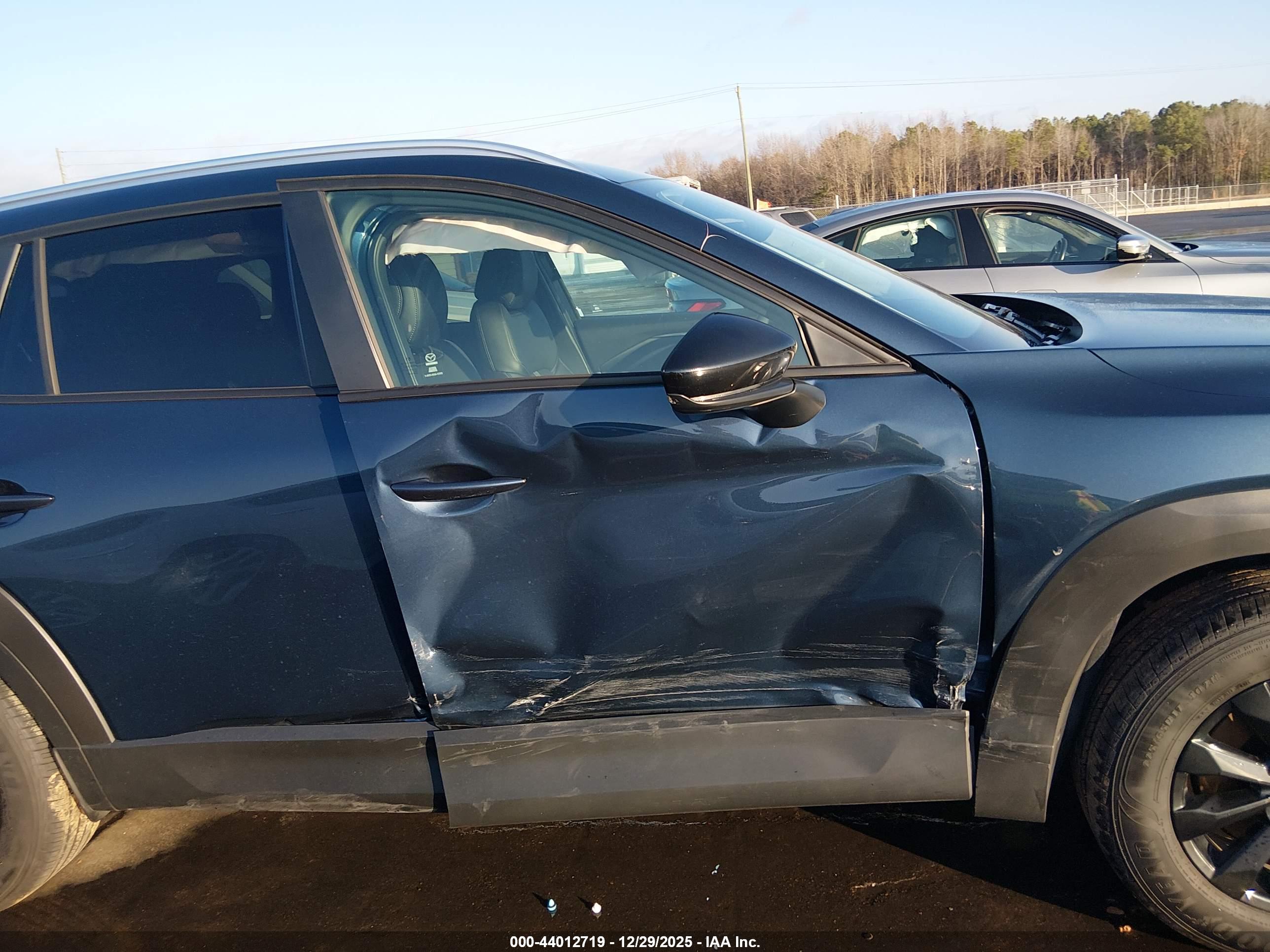 MAZDA CX-50 image 6