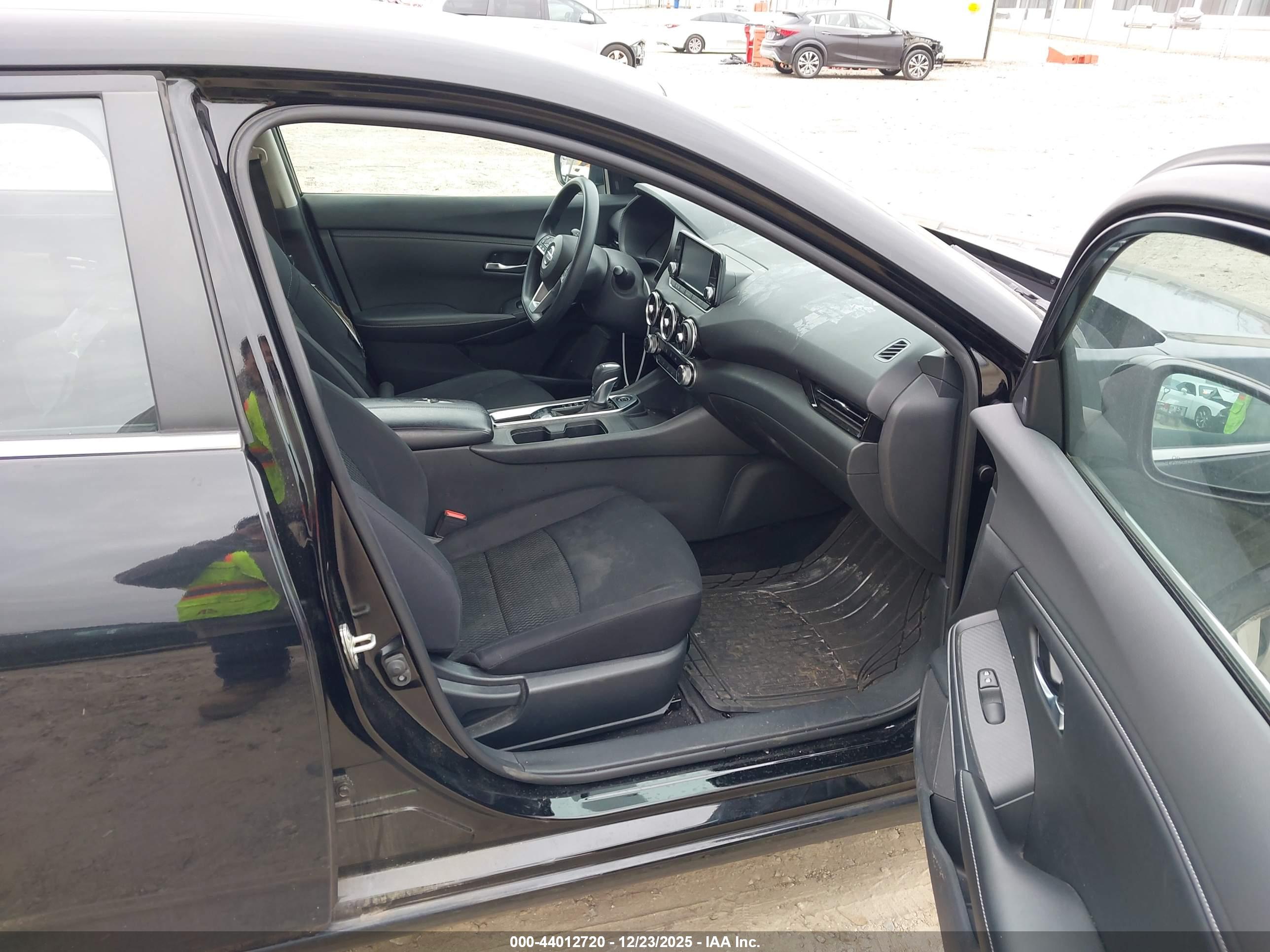NISSAN SENTRA image 5