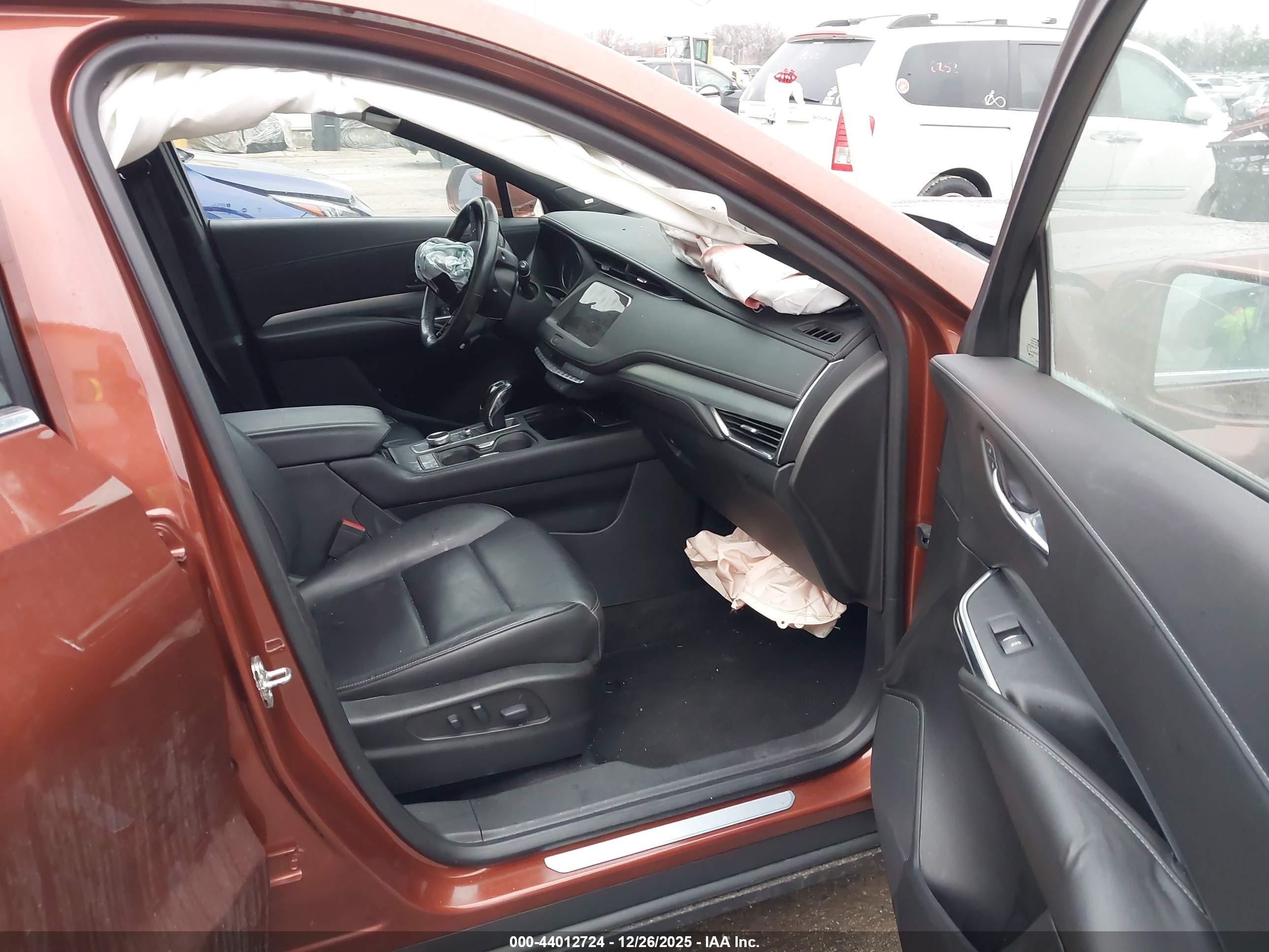CADILLAC XT4 image 5