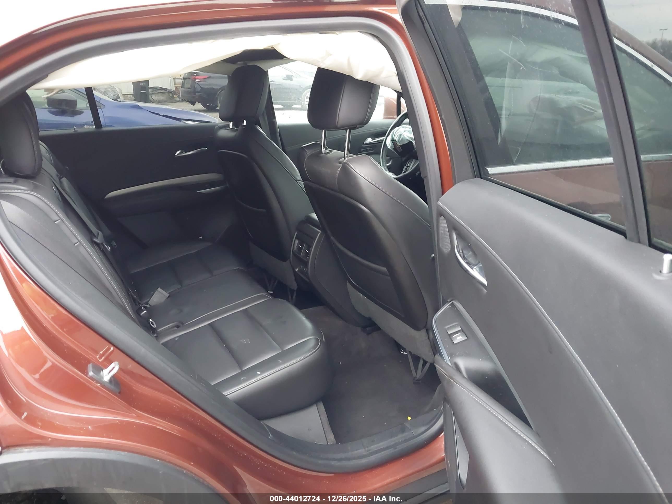 CADILLAC XT4 image 8