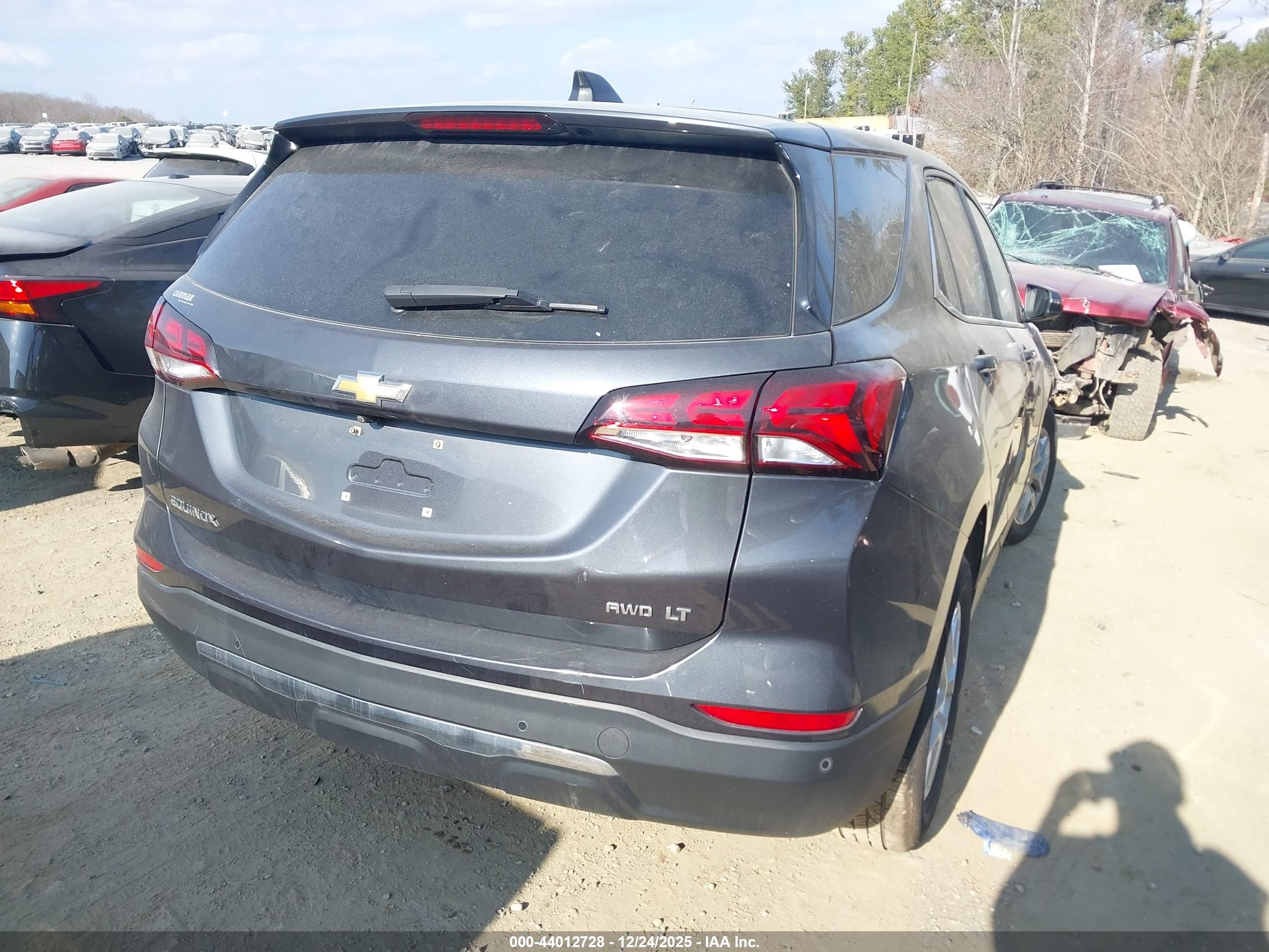 CHEVROLET EQUINOX image 4