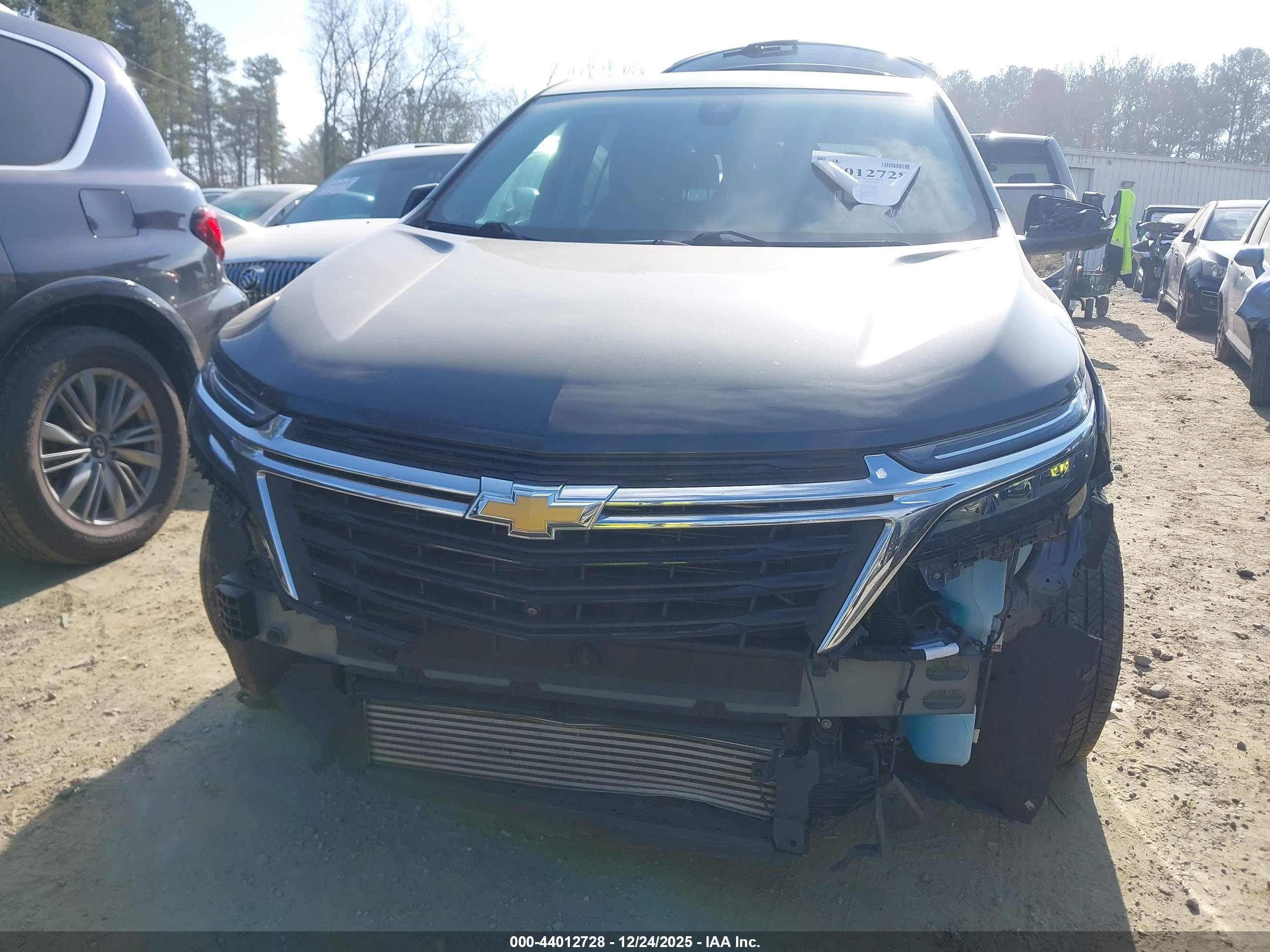 CHEVROLET EQUINOX image 6