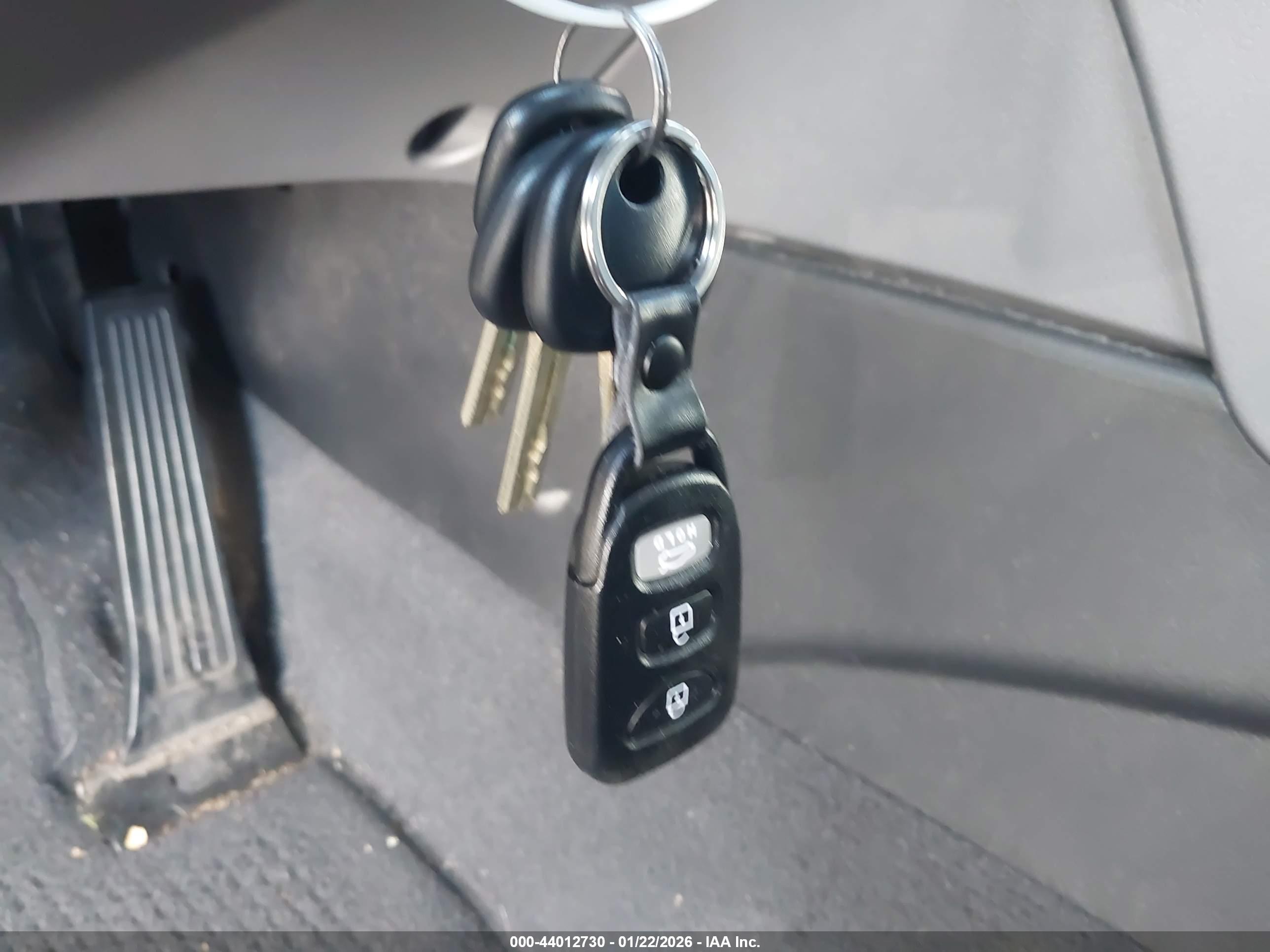HYUNDAI SONATA image 11