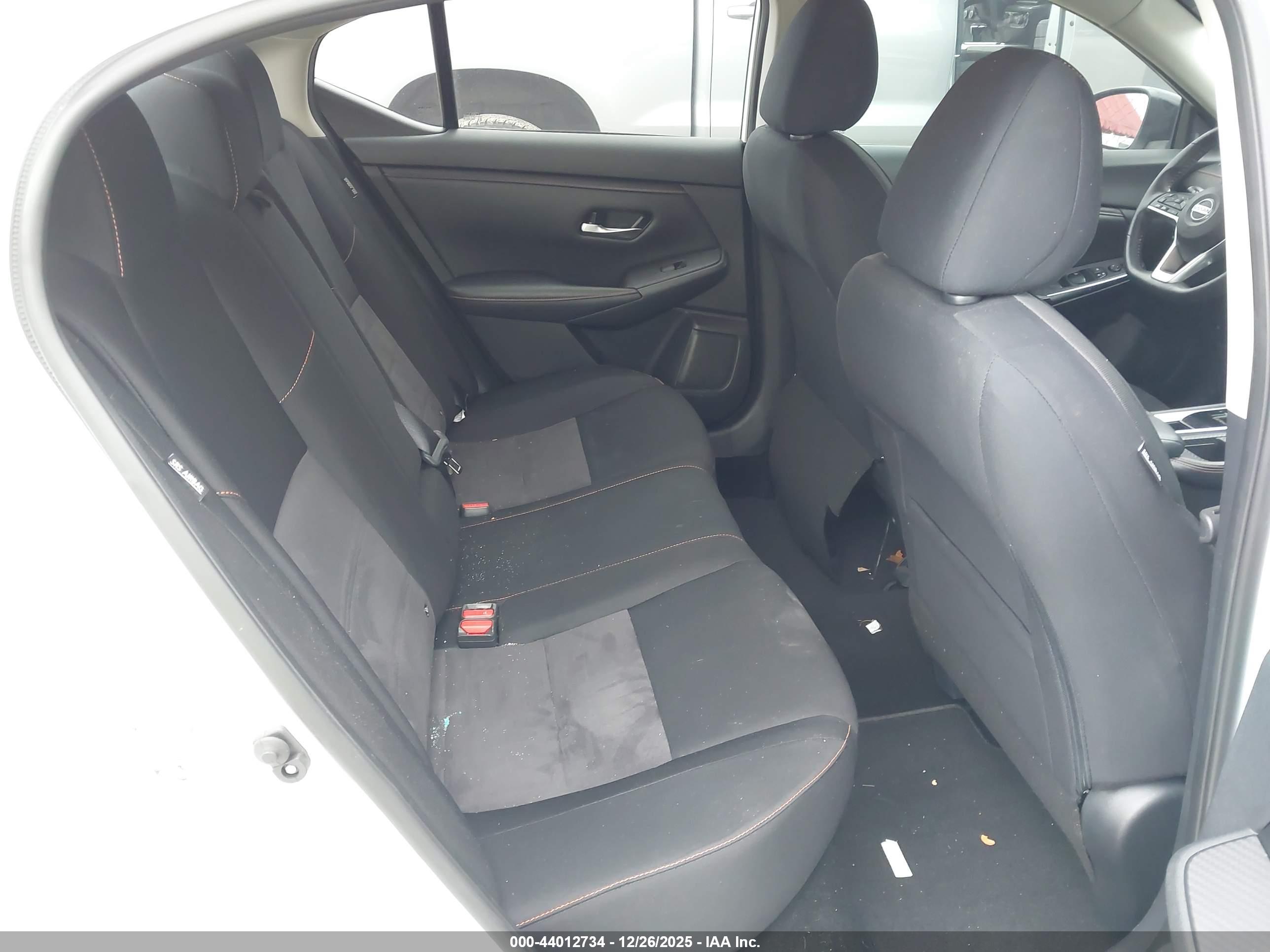 NISSAN SENTRA image 8