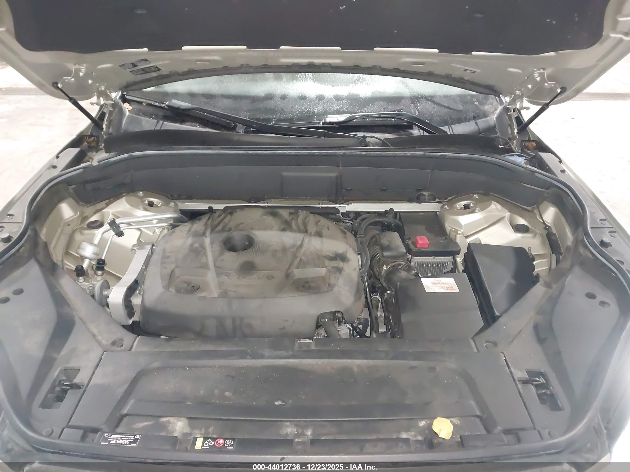 VOLVO XC90 image 10