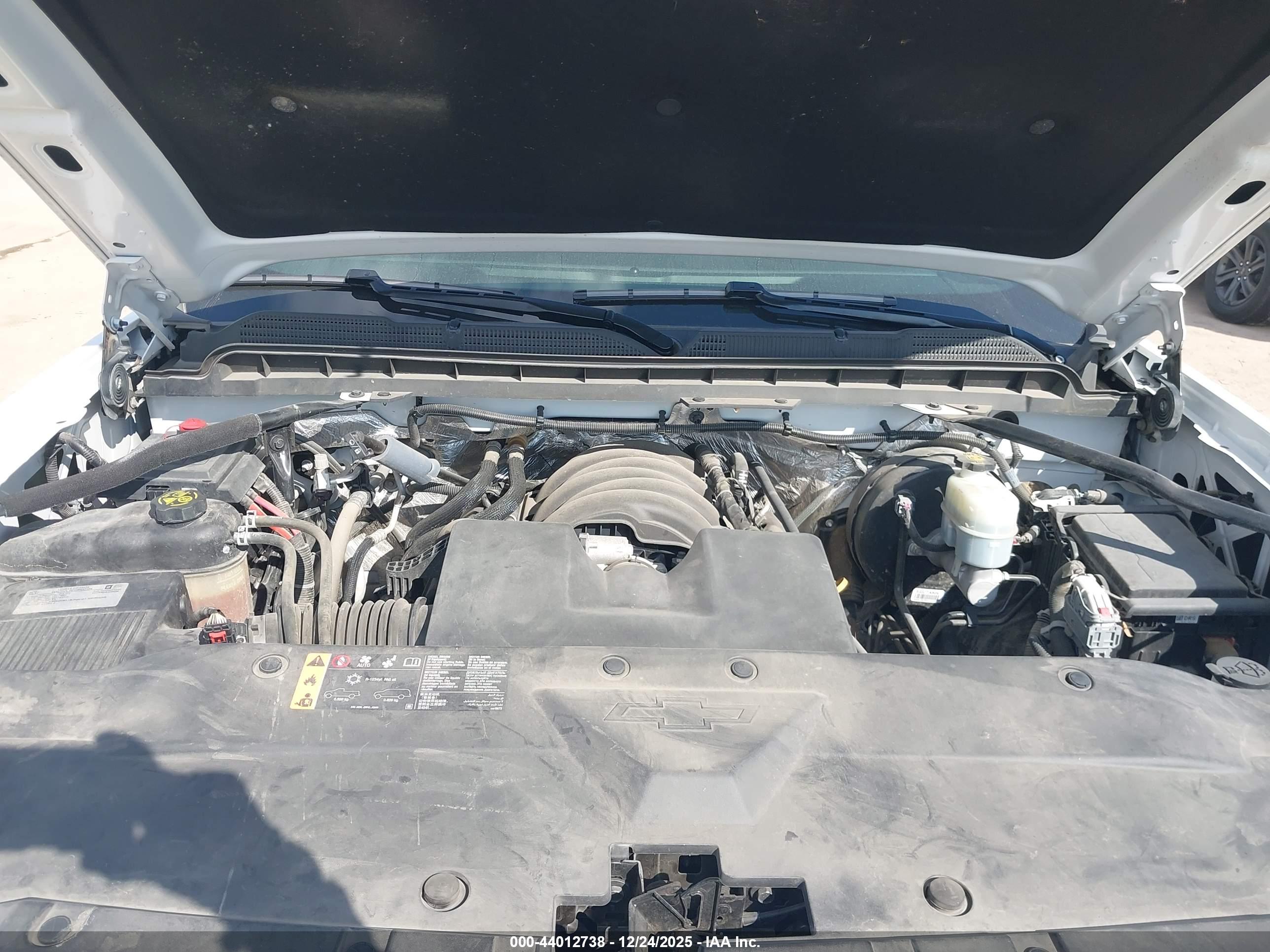 CHEVROLET SILVERADO image 10