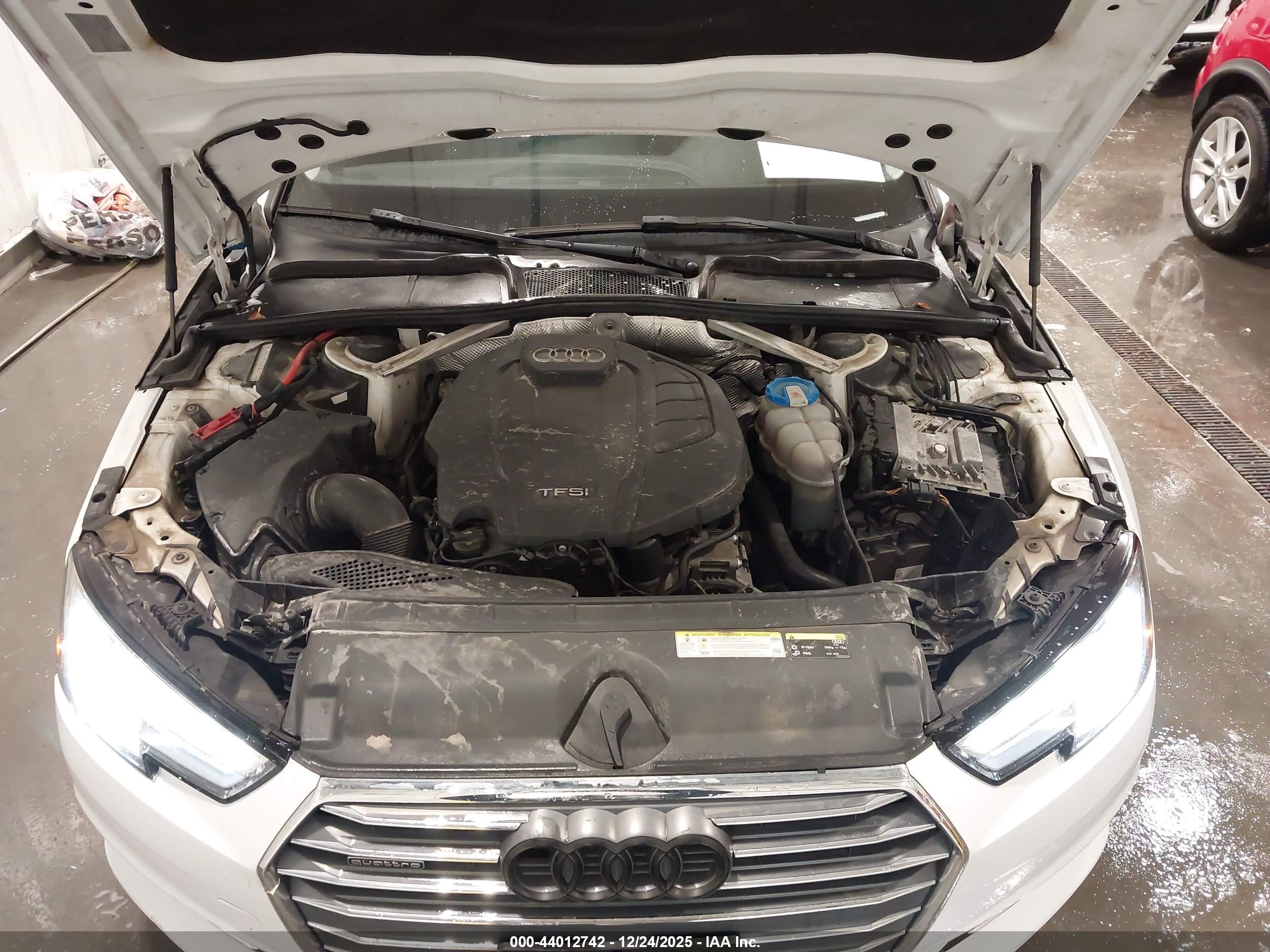 AUDI A4 image 10