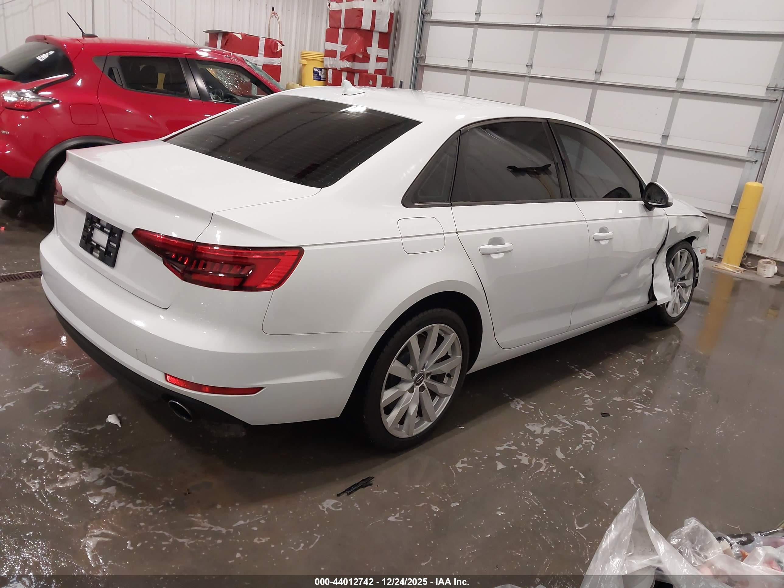 AUDI A4 image 4