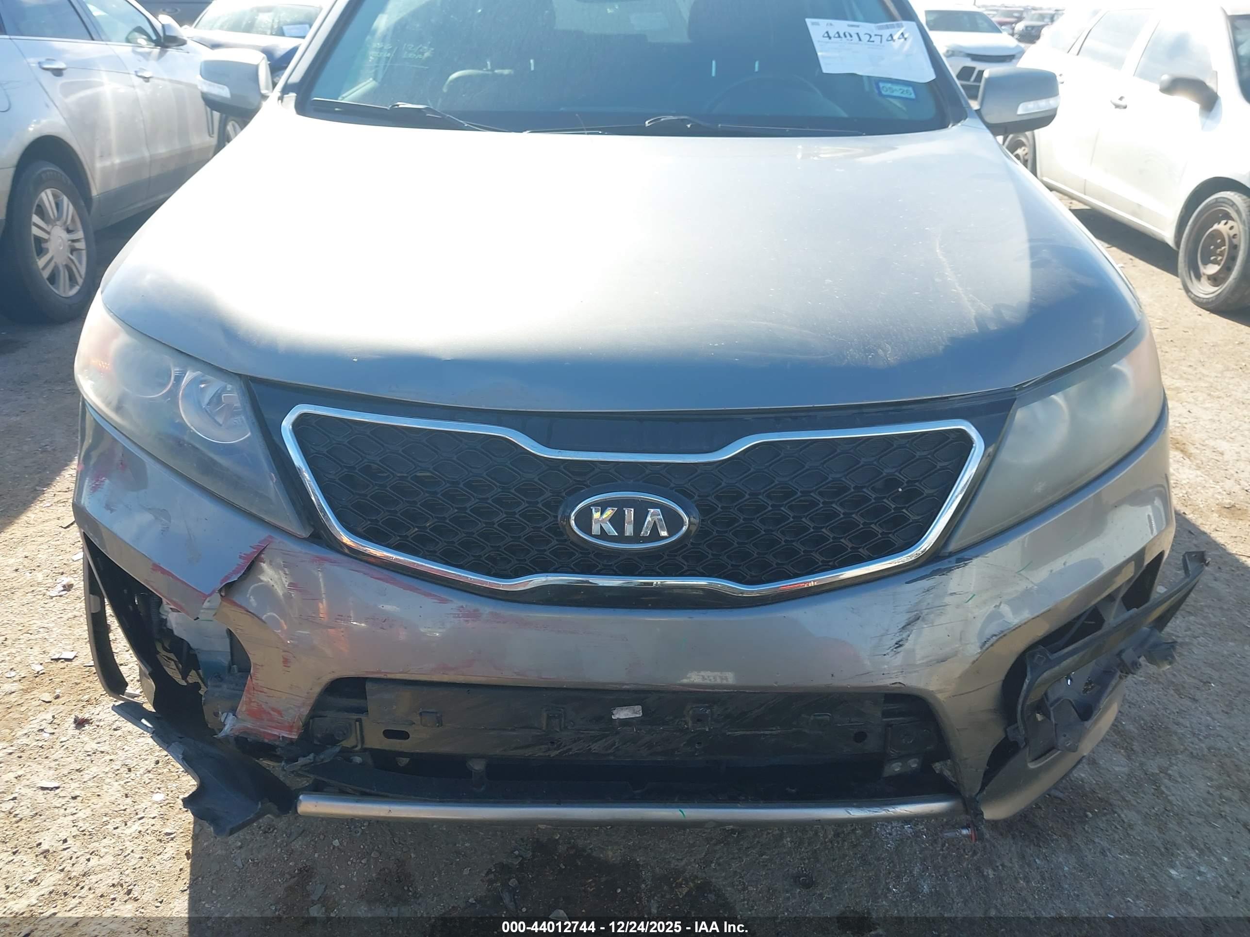KIA SORENTO image 6